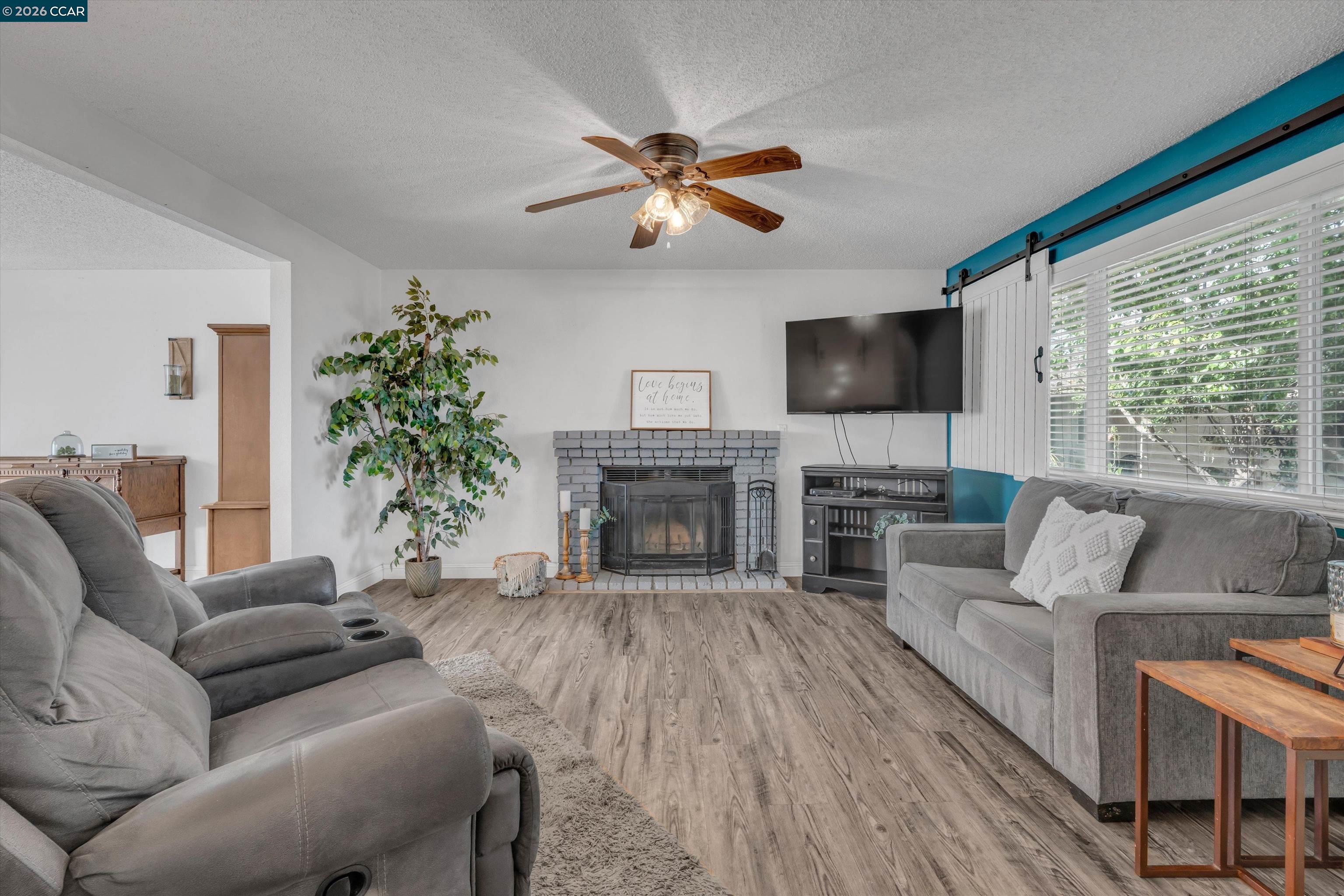 Detail Gallery Image 7 of 40 For 4640 Pinot Ct, Oakley,  CA 94561 - 4 Beds | 2 Baths