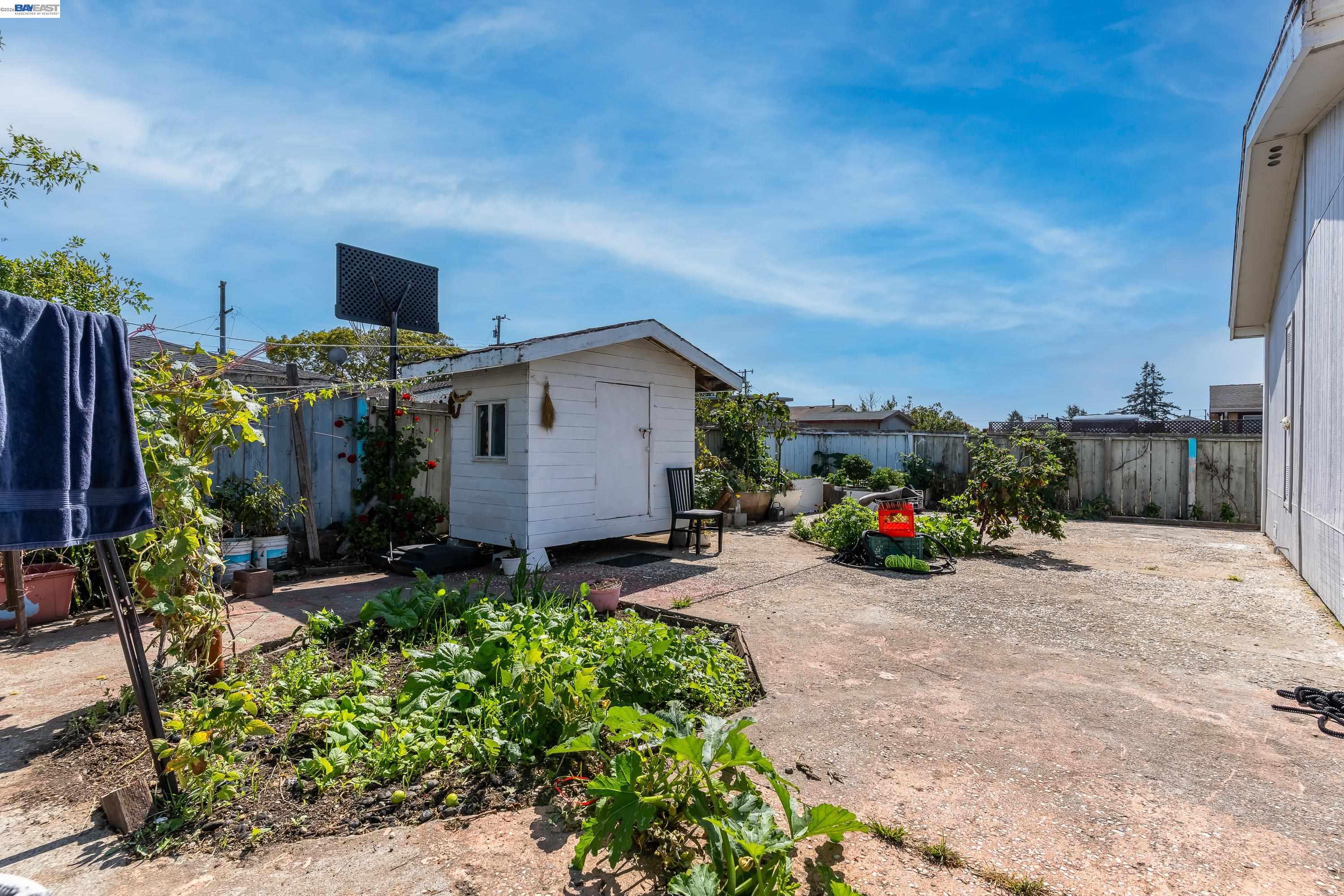 Detail Gallery Image 50 of 59 For 628 S 17th St, Richmond,  CA 94804 - 4 Beds | 2 Baths