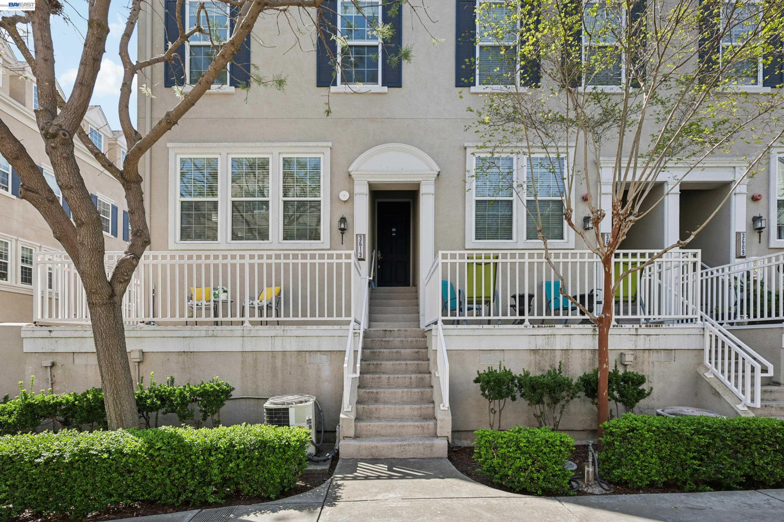 Photo #3: 41129210 Listing: Photo #3