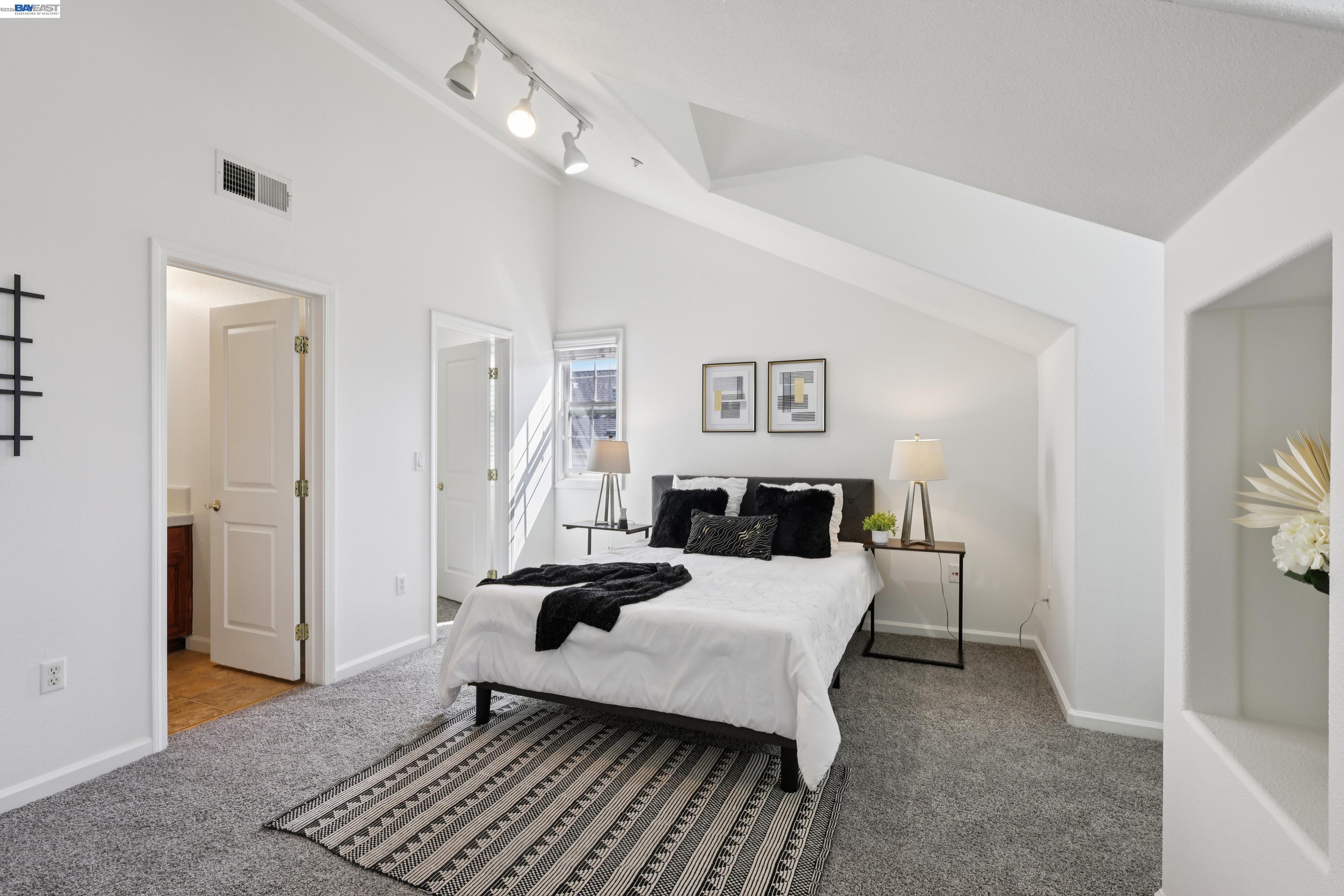 Photo #29: 41129210 Listing: Photo #29