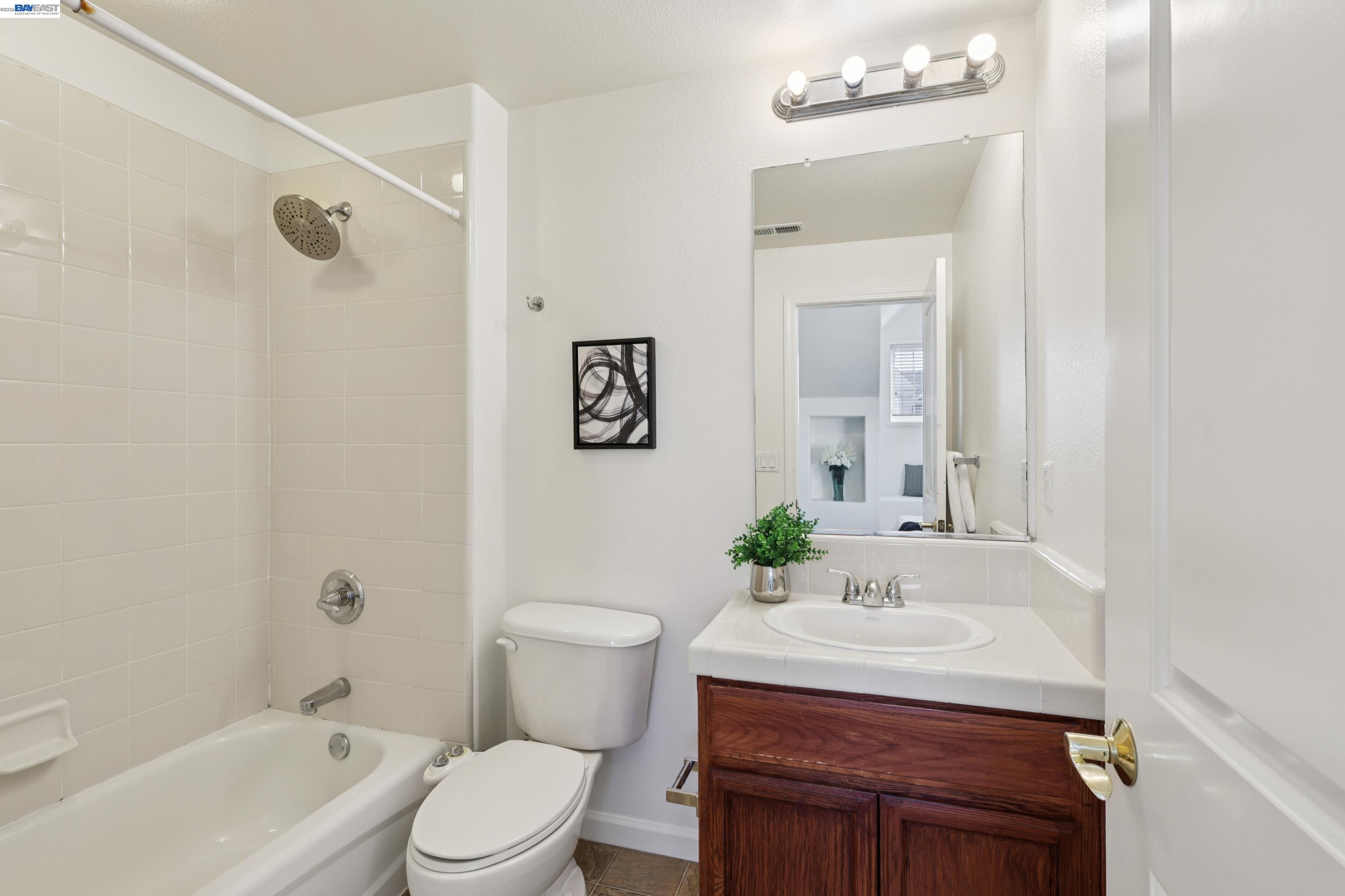 Photo #33: 41129210 Listing: Photo #33