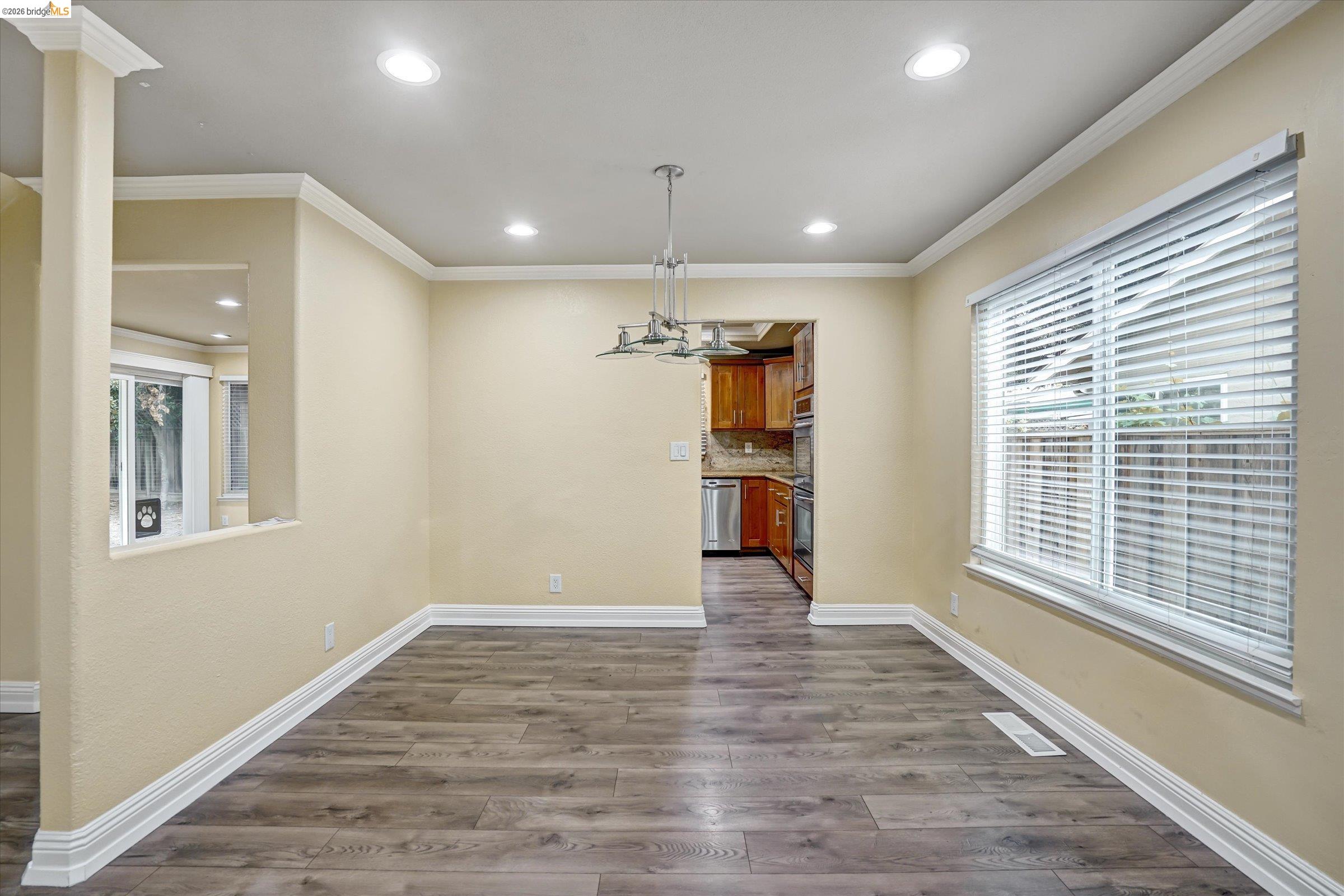 Detail Gallery Image 9 of 42 For 108 Castleton Ct, San Ramon,  CA 94583 - 3 Beds | 2/1 Baths