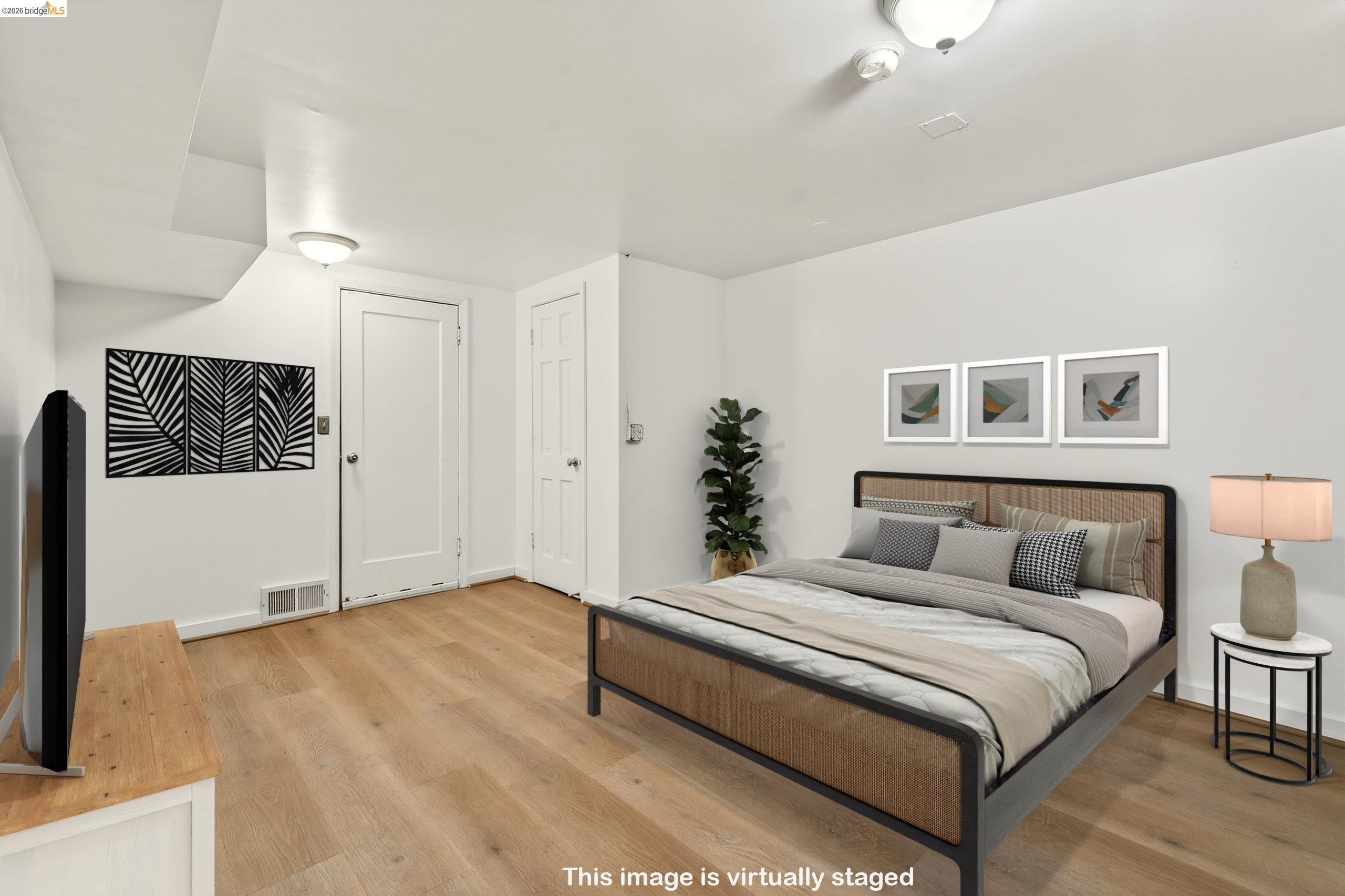 Detail Gallery Image 32 of 51 For 1070 Aileen St, Oakland,  CA 94608 - – Beds | – Baths