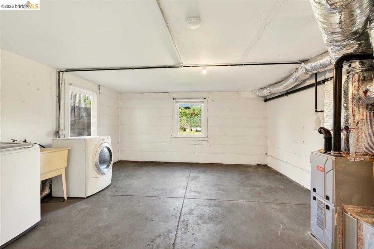 Detail Gallery Image 34 of 51 For 1070 Aileen St, Oakland,  CA 94608 - – Beds | – Baths