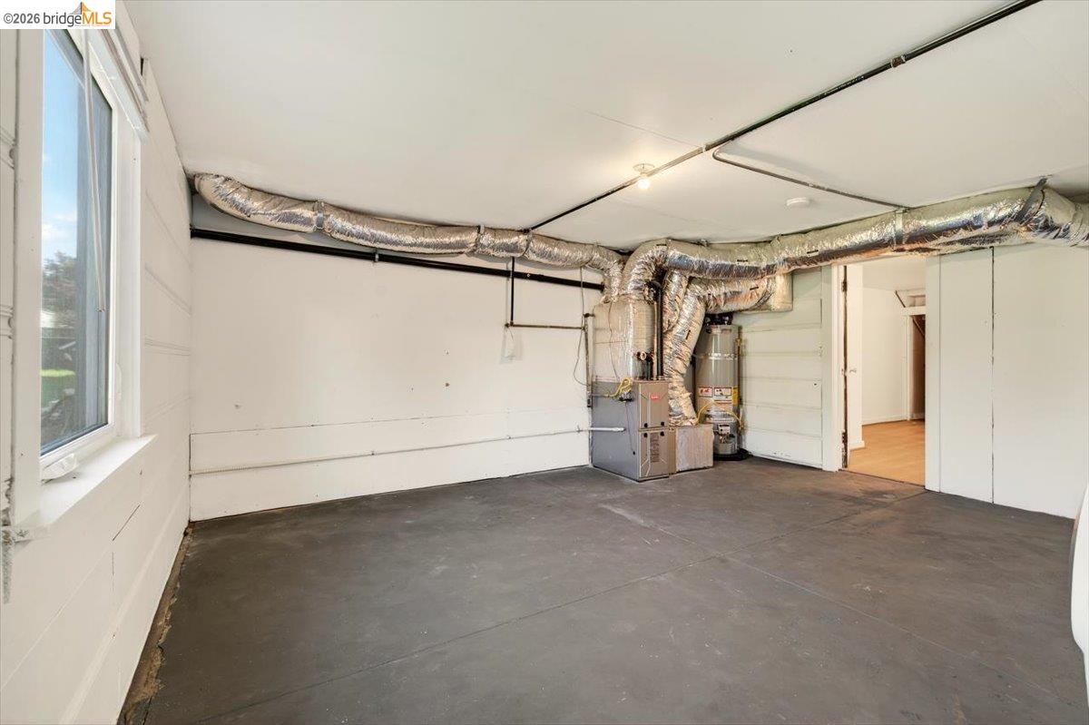 Detail Gallery Image 35 of 51 For 1070 Aileen St, Oakland,  CA 94608 - – Beds | – Baths