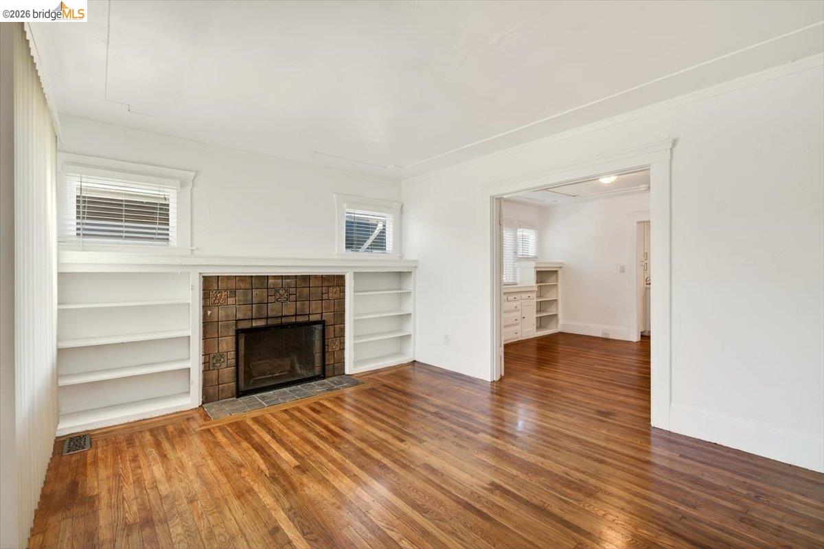 Detail Gallery Image 5 of 51 For 1070 Aileen St, Oakland,  CA 94608 - – Beds | – Baths