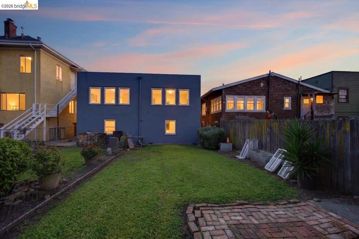 Detail Gallery Image 43 of 51 For 1070 Aileen St, Oakland,  CA 94608 - – Beds | – Baths