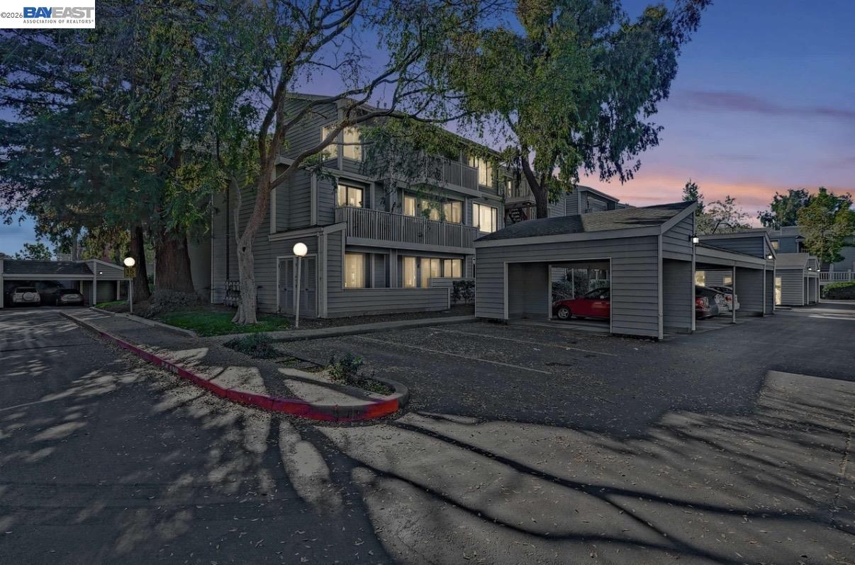 Detail Gallery Image 3 of 19 For 3550 Buttonwood Ter #111,  Fremont,  CA 94536 - 2 Beds | 2 Baths