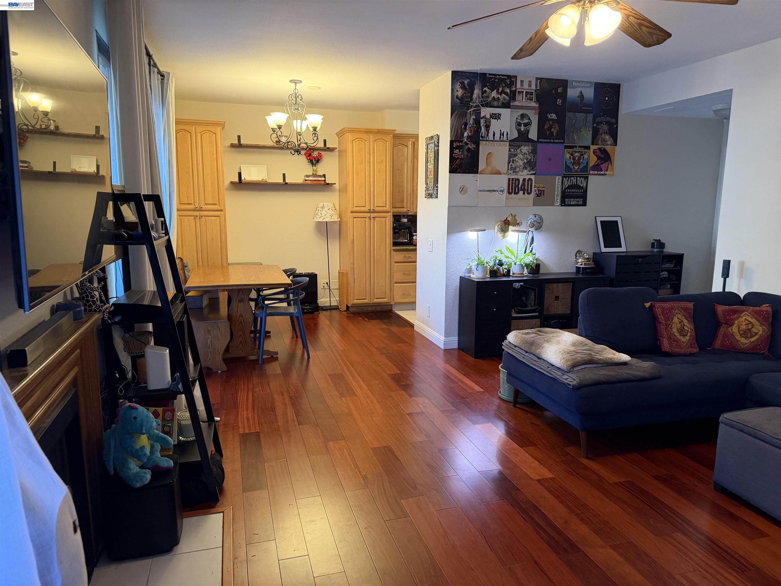 Detail Gallery Image 4 of 19 For 3550 Buttonwood Ter #111,  Fremont,  CA 94536 - 2 Beds | 2 Baths