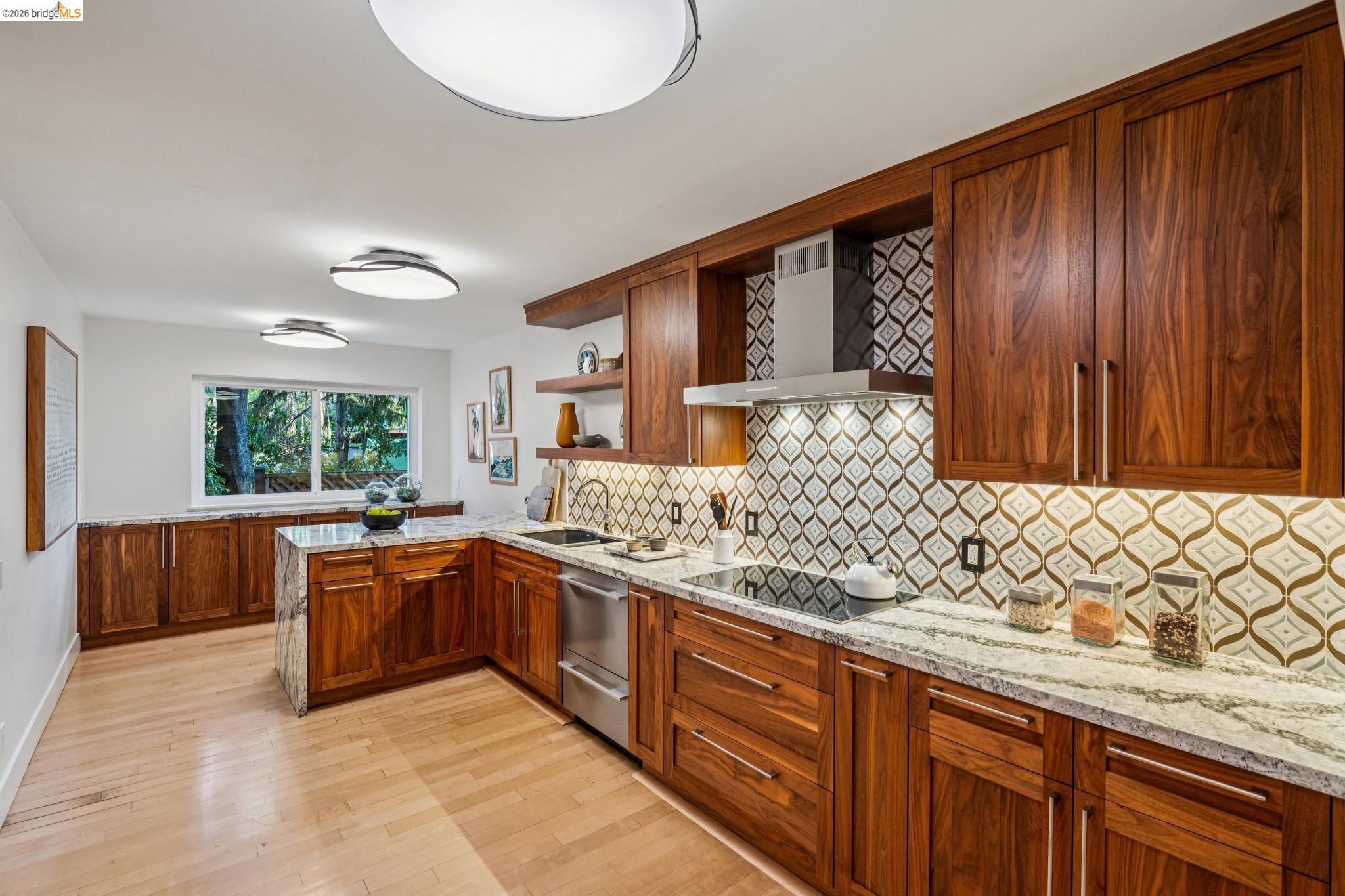 Detail Gallery Image 12 of 46 For 1515 Oxford St 1d,  Berkeley,  CA 94709 - 2 Beds | 2 Baths