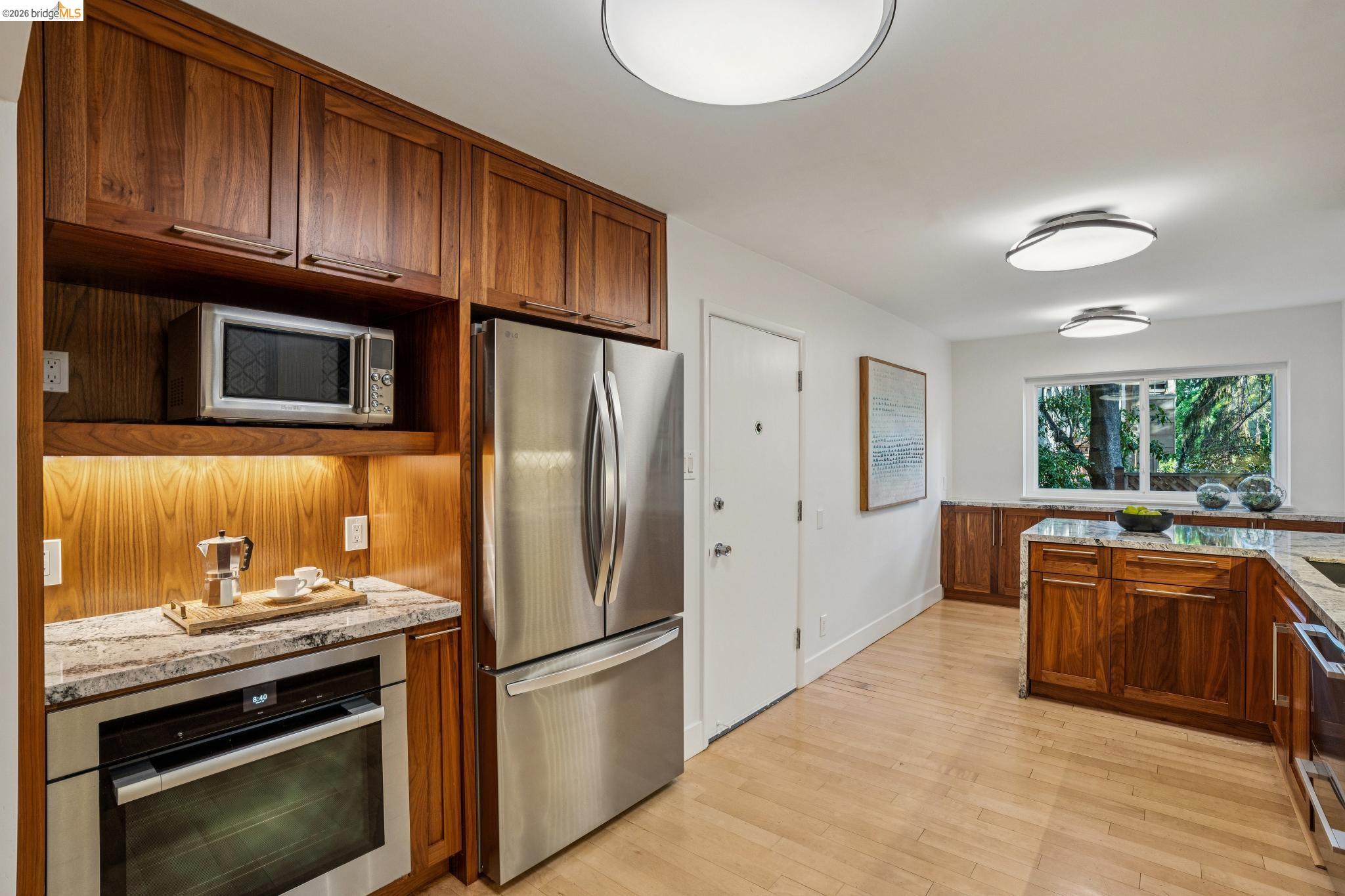 Detail Gallery Image 15 of 46 For 1515 Oxford St 1d,  Berkeley,  CA 94709 - 2 Beds | 2 Baths