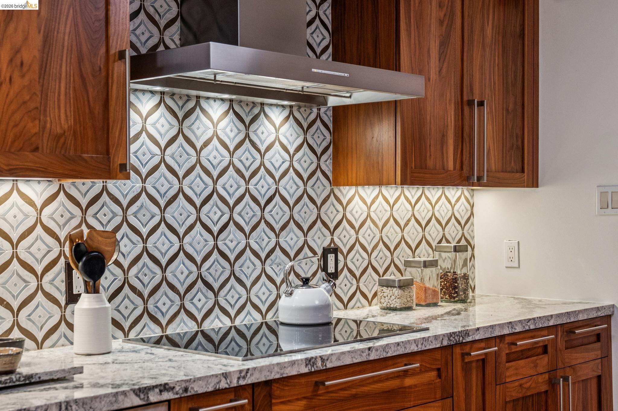 Detail Gallery Image 16 of 46 For 1515 Oxford St 1d,  Berkeley,  CA 94709 - 2 Beds | 2 Baths