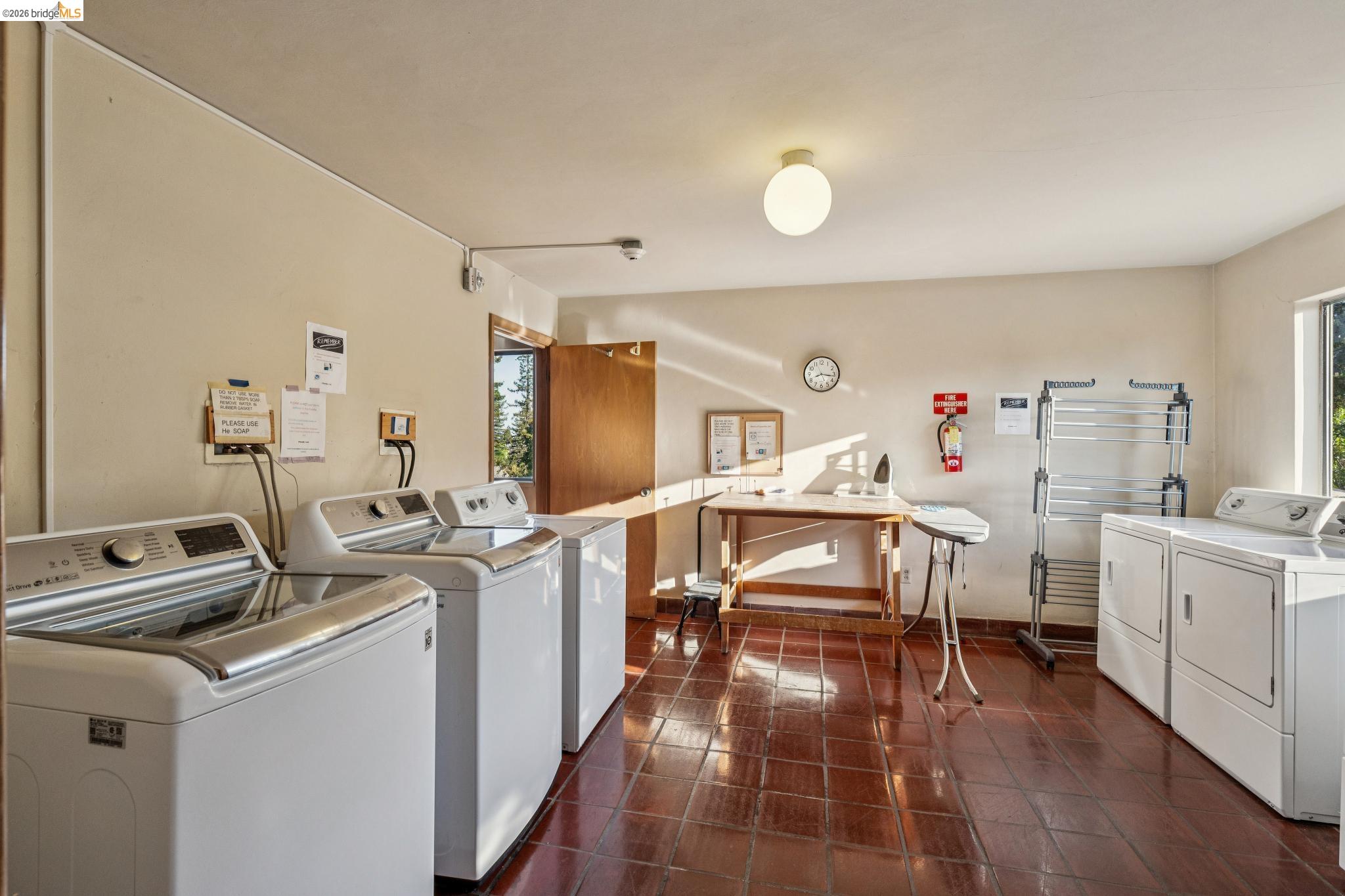 Detail Gallery Image 42 of 46 For 1515 Oxford St 1d,  Berkeley,  CA 94709 - 2 Beds | 2 Baths