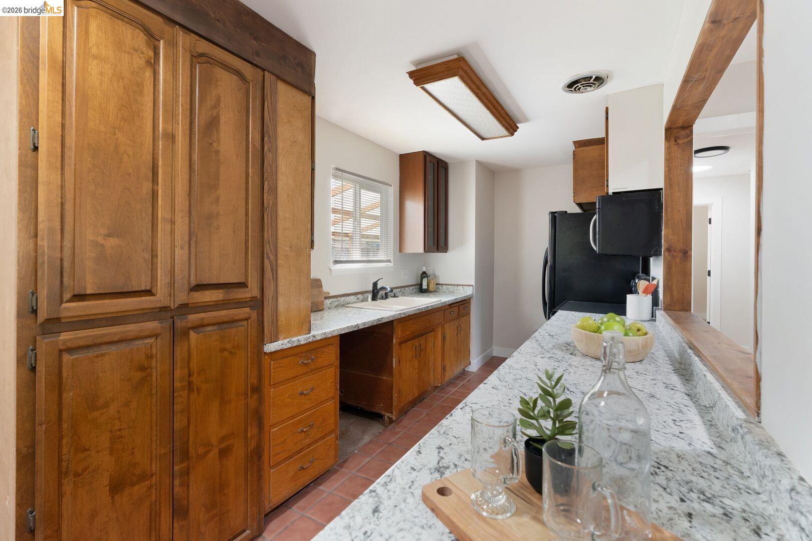 Detail Gallery Image 6 of 21 For 5416 North Ave, Carmichael,  CA 95608 - 5 Beds | 2 Baths