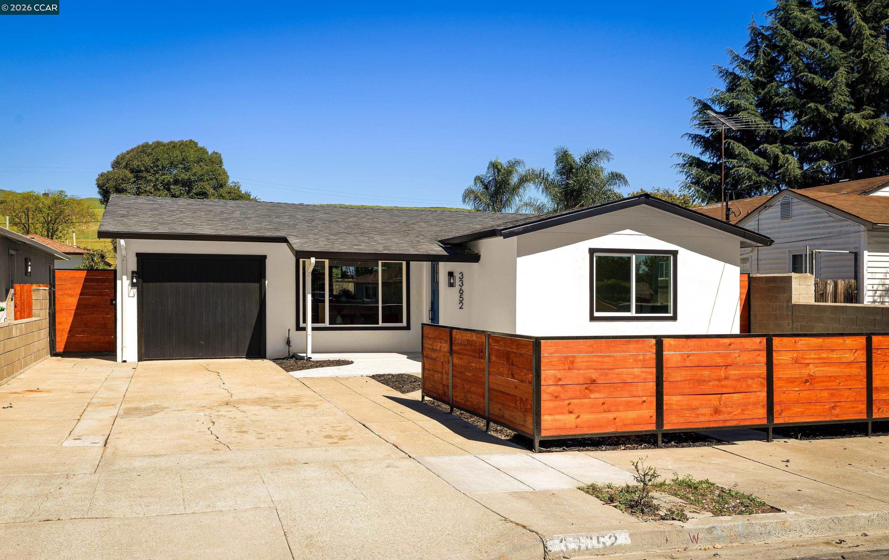 Detail Gallery Image 2 of 38 For 33652 4th St, Union City,  CA 94587 - 4 Beds | 2 Baths