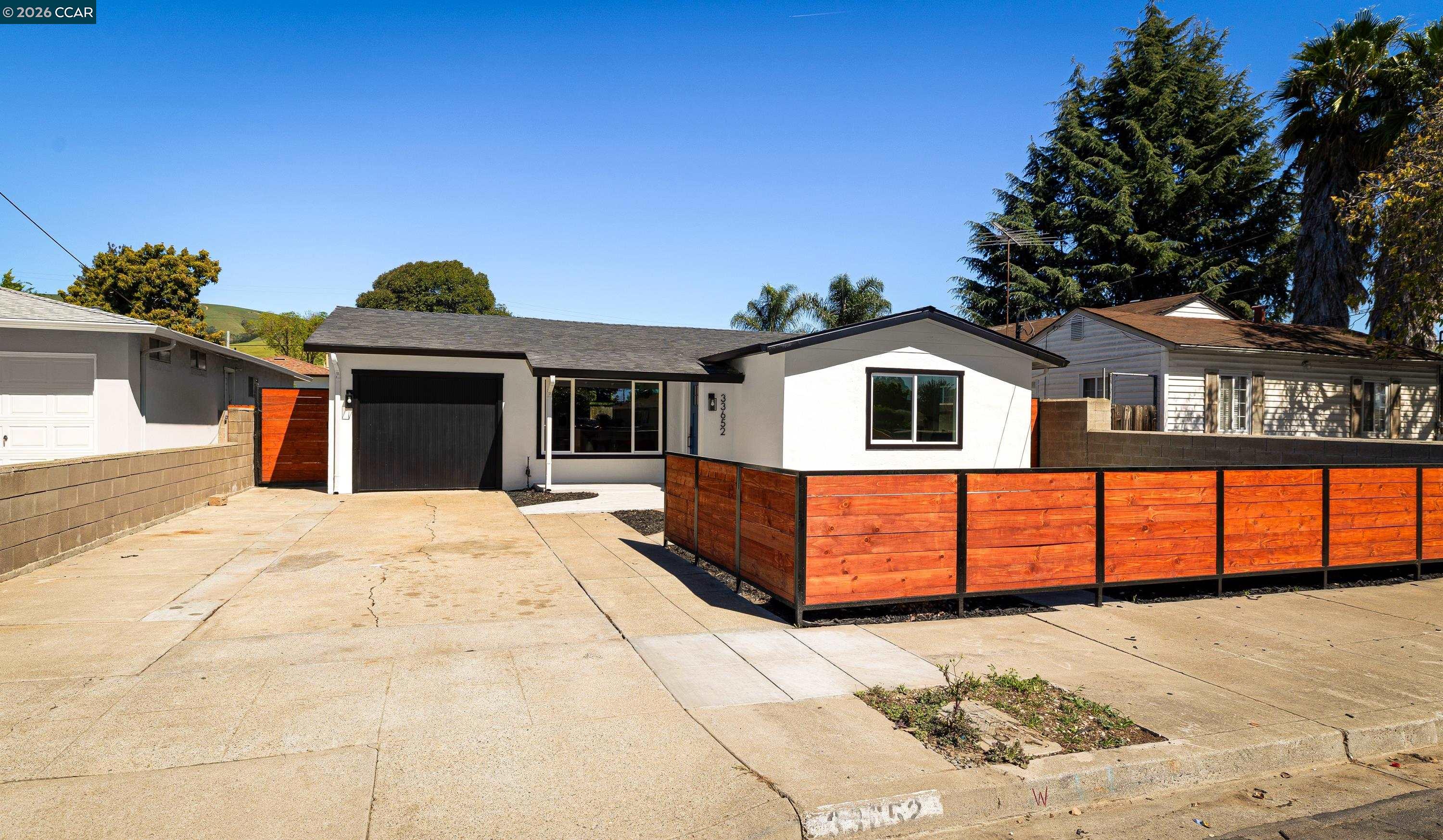 Detail Gallery Image 3 of 38 For 33652 4th St, Union City,  CA 94587 - 4 Beds | 2 Baths