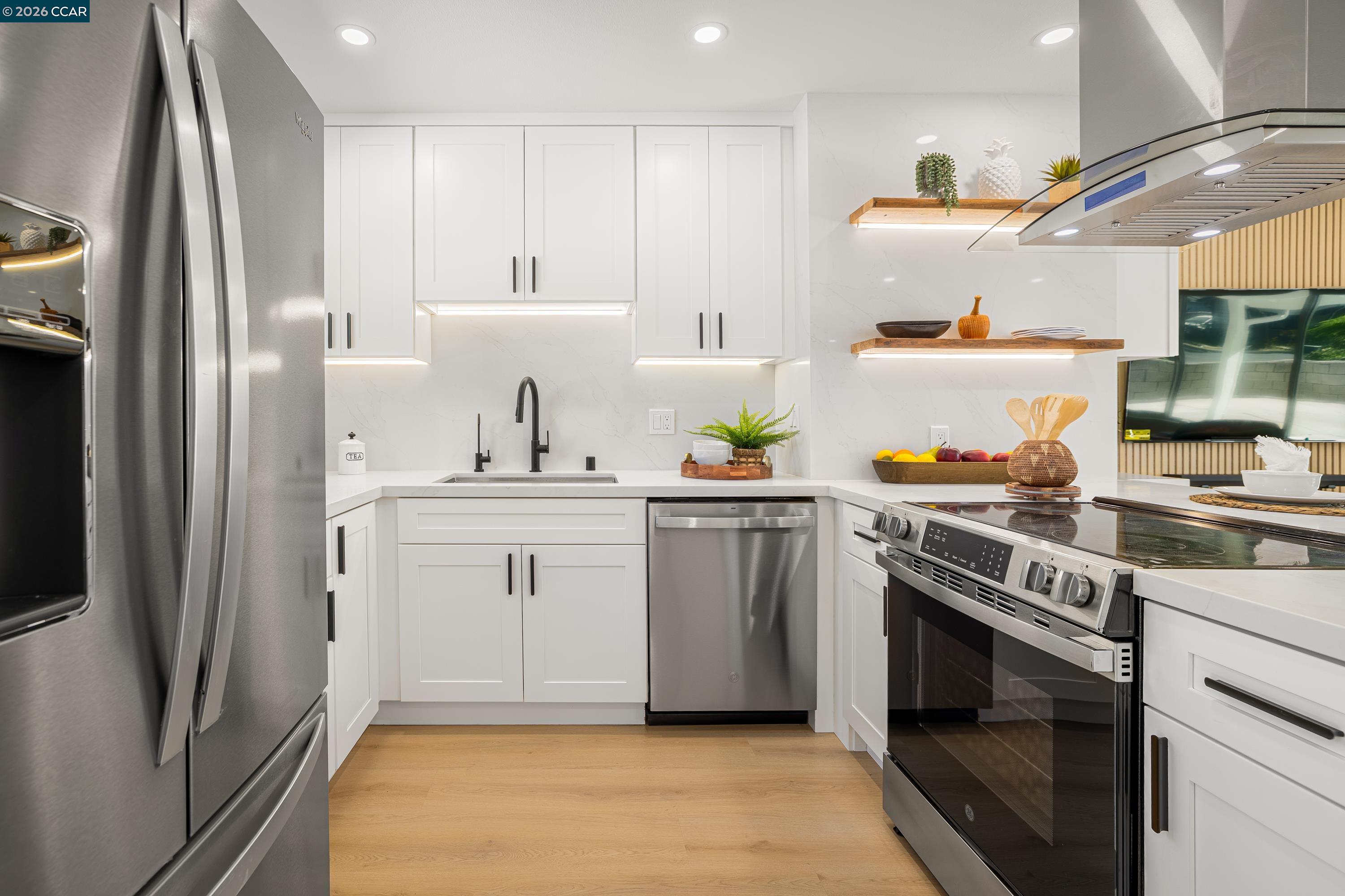 Detail Gallery Image 21 of 38 For 33652 4th St, Union City,  CA 94587 - 4 Beds | 2 Baths