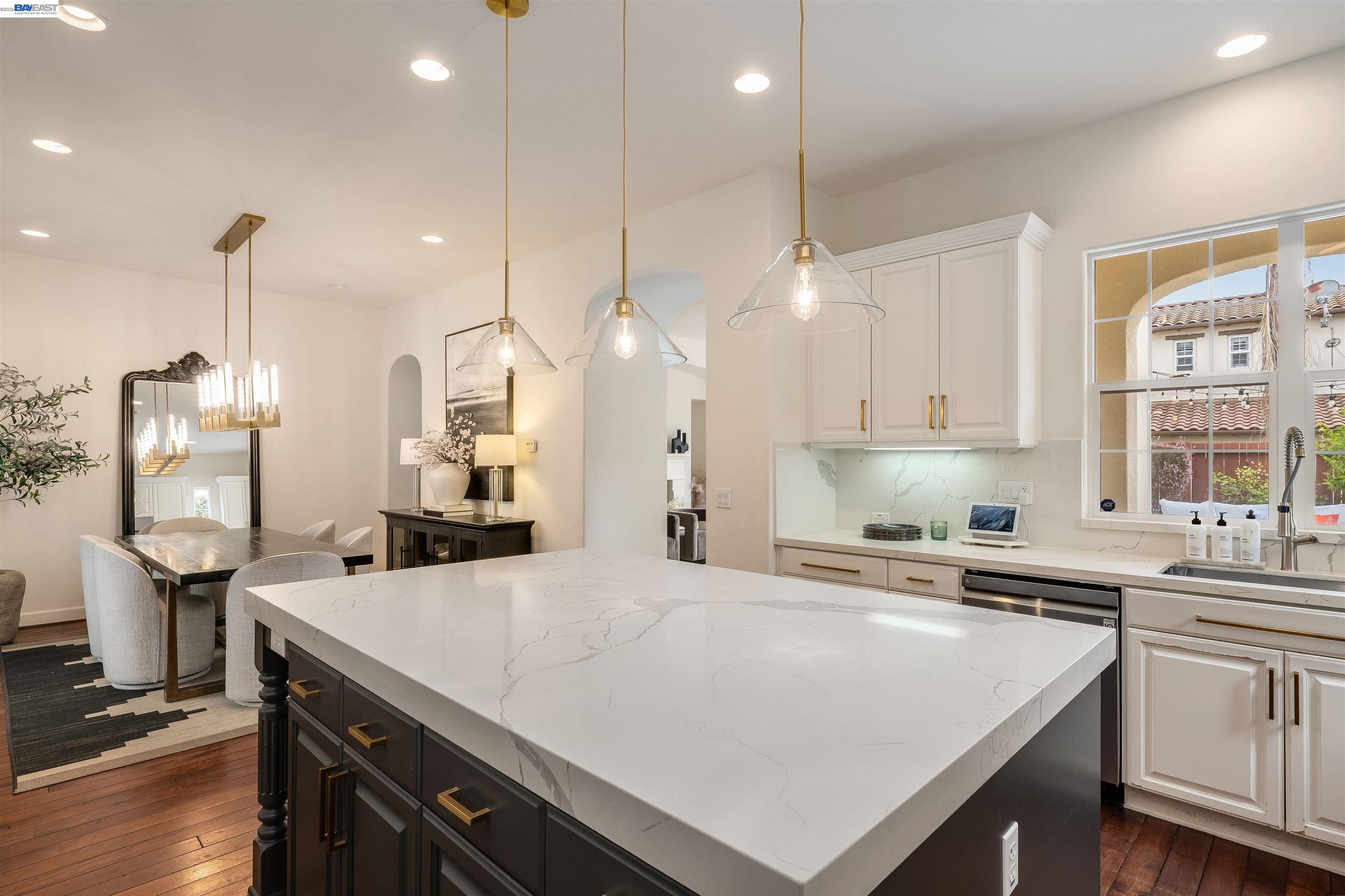 Detail Gallery Image 11 of 47 For 456 Vanessa Way, Danville,  CA 94506 - 5 Beds | 5 Baths