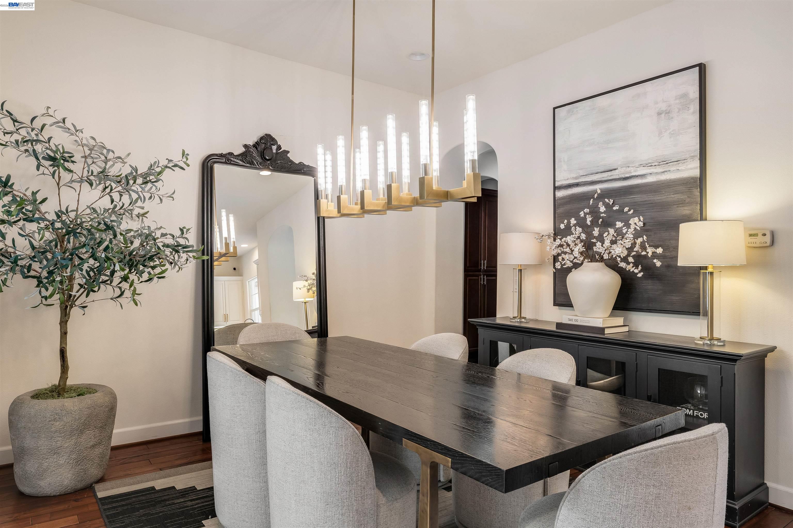 Detail Gallery Image 12 of 47 For 456 Vanessa Way, Danville,  CA 94506 - 5 Beds | 5 Baths