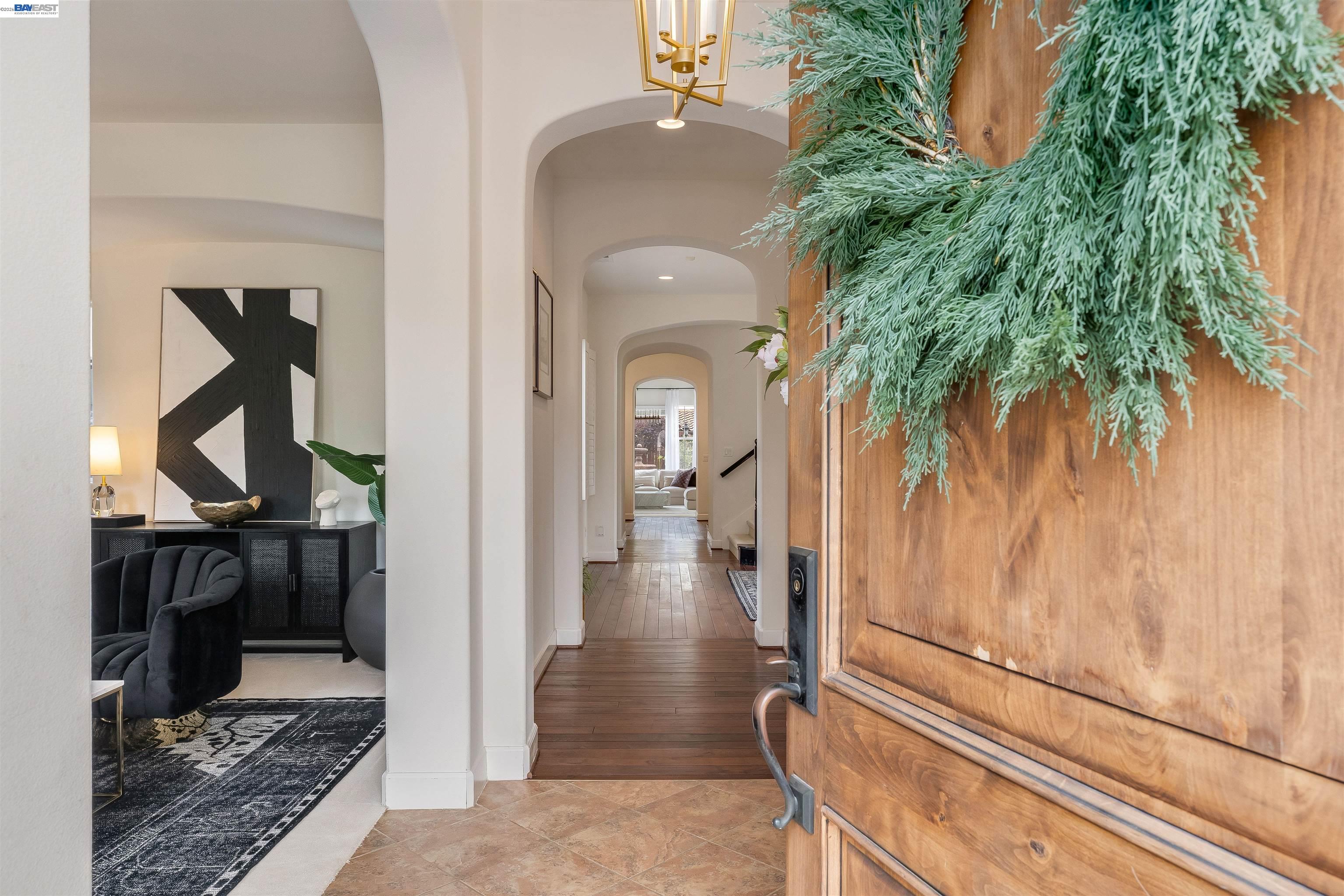 Detail Gallery Image 3 of 47 For 456 Vanessa Way, Danville,  CA 94506 - 5 Beds | 5 Baths