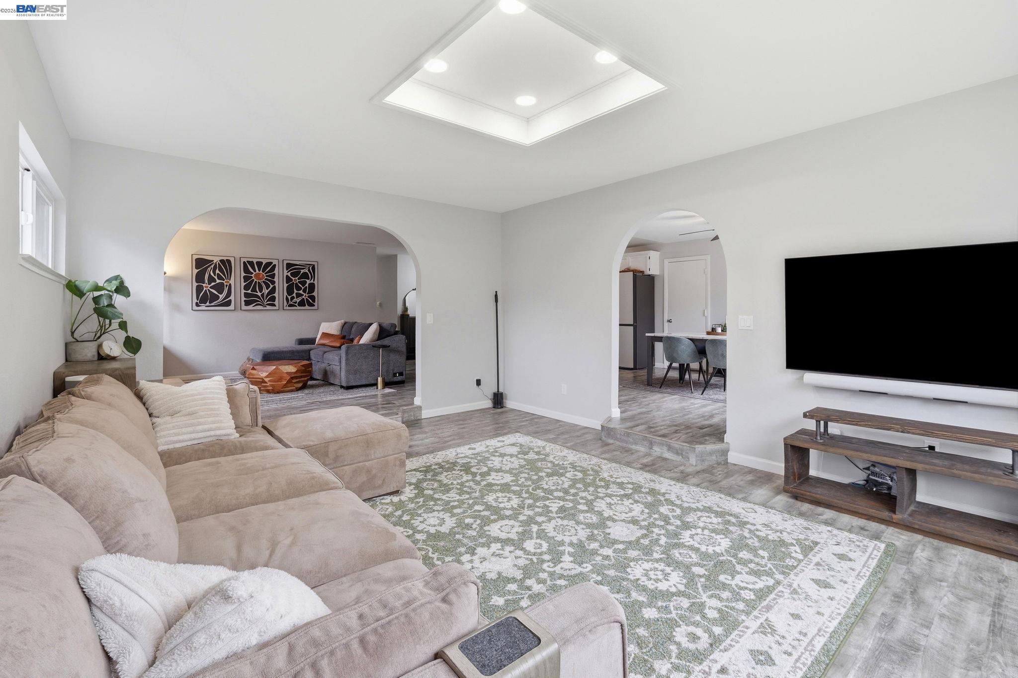 Detail Gallery Image 6 of 26 For 5616 Crestmont Ave, Livermore,  CA 94551 - 3 Beds | 2 Baths