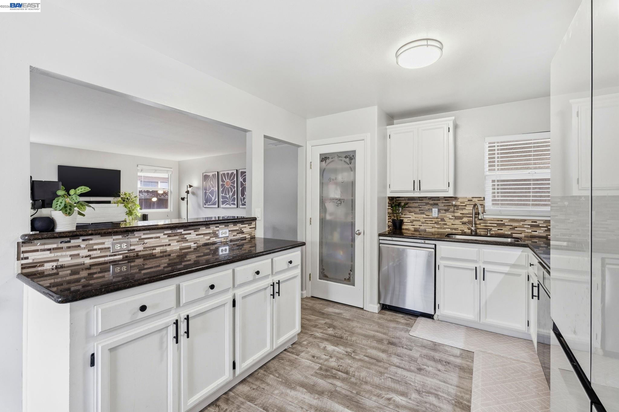 Detail Gallery Image 9 of 26 For 5616 Crestmont Ave, Livermore,  CA 94551 - 3 Beds | 2 Baths