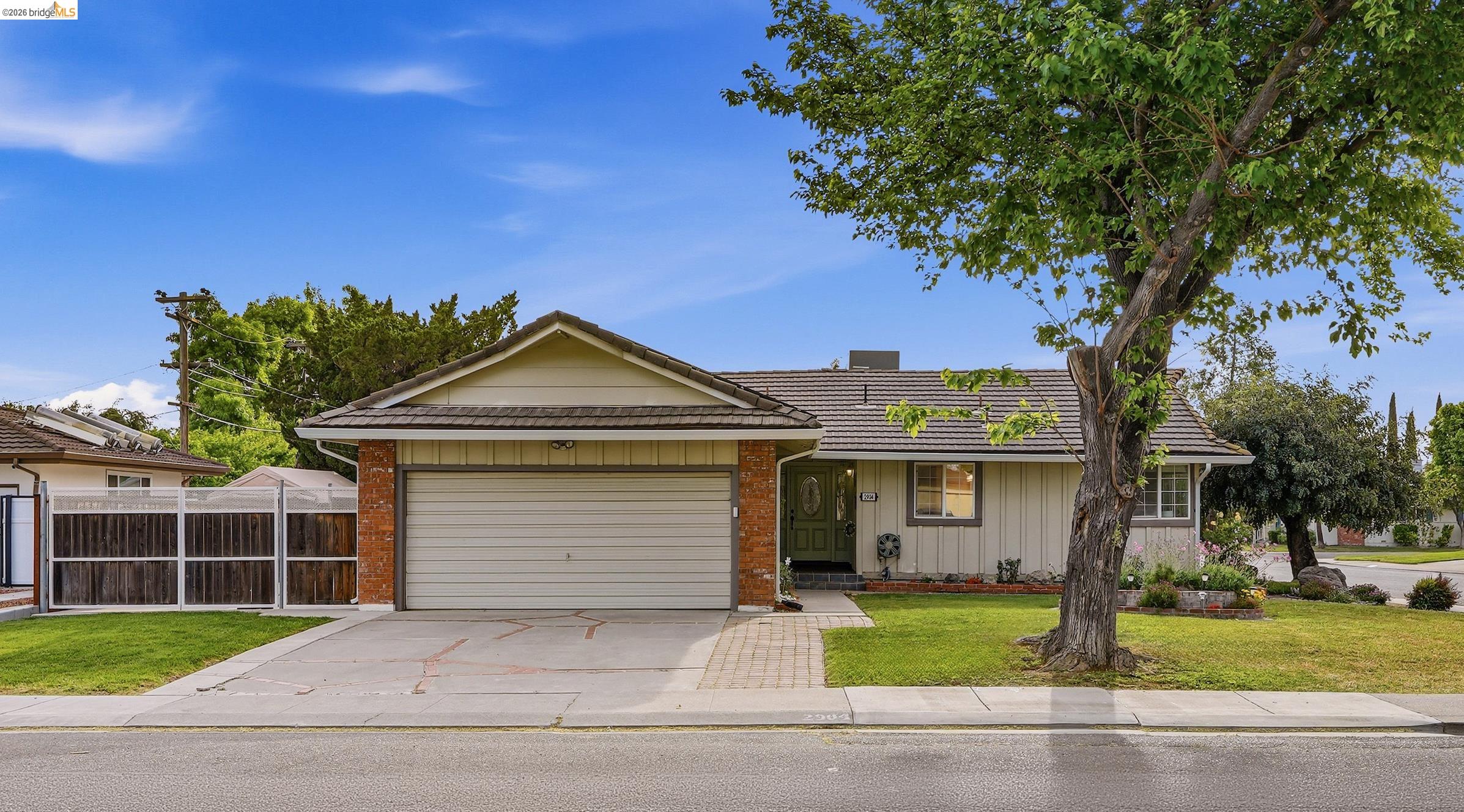 Front Image Thumbnail for EB41129224