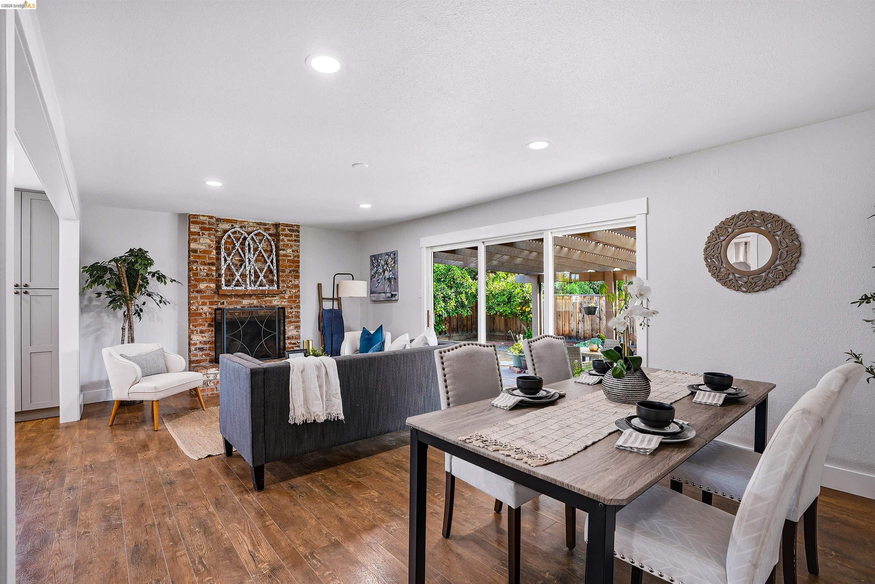 Detail Gallery Image 4 of 30 For 2904 Balboa Dr, Tracy,  CA 95376 - 2 Beds | 2 Baths