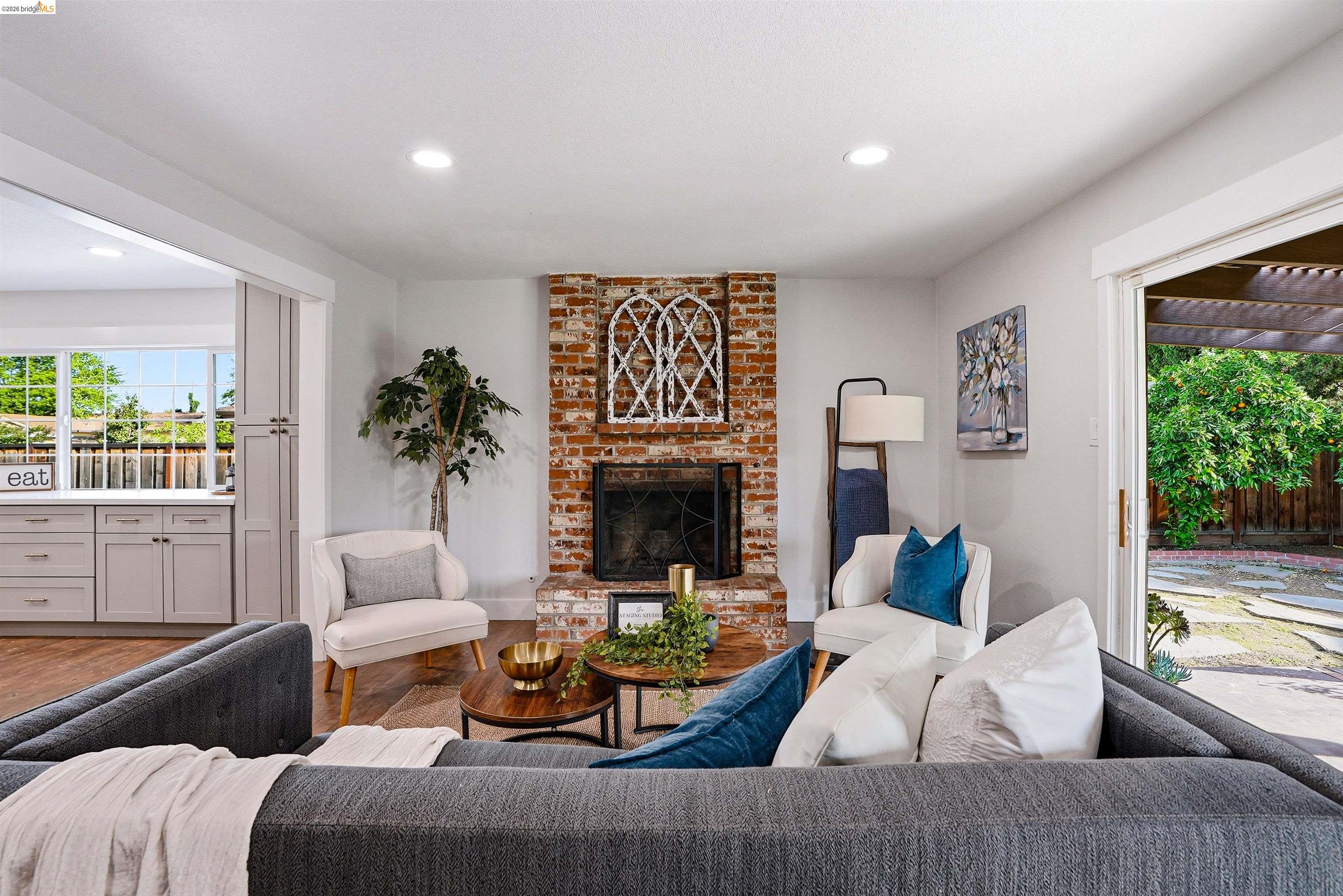 Detail Gallery Image 6 of 30 For 2904 Balboa Dr, Tracy,  CA 95376 - 2 Beds | 2 Baths