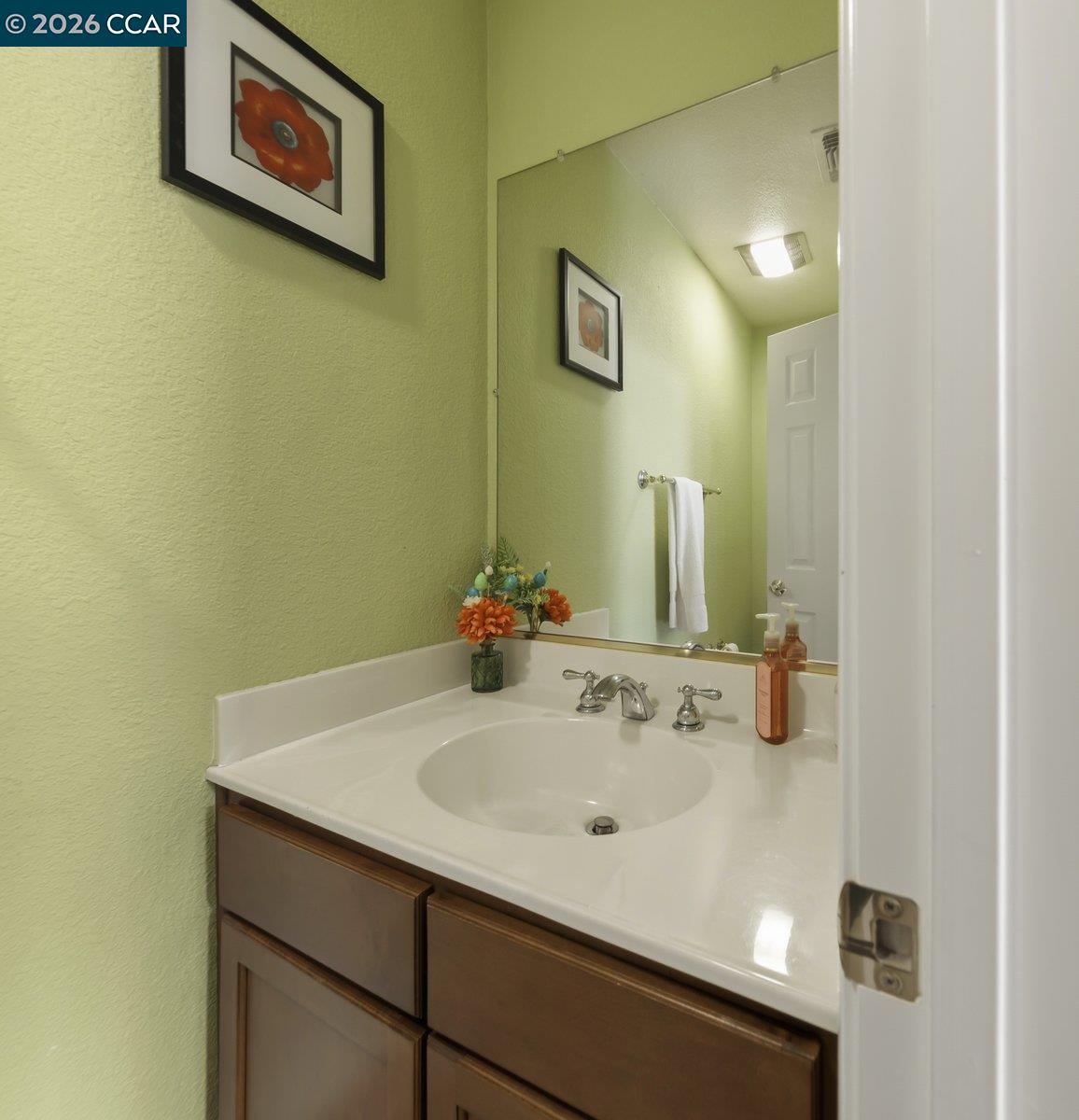 Detail Gallery Image 12 of 26 For 104 Kings Canyon Way, Oakley,  CA 94561 - 5 Beds | 3/1 Baths