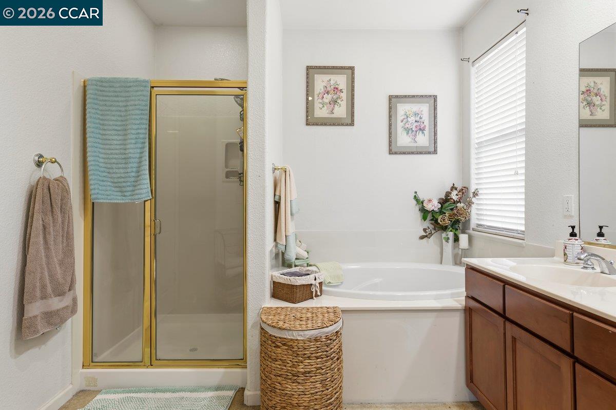 Detail Gallery Image 17 of 26 For 104 Kings Canyon Way, Oakley,  CA 94561 - 5 Beds | 3/1 Baths