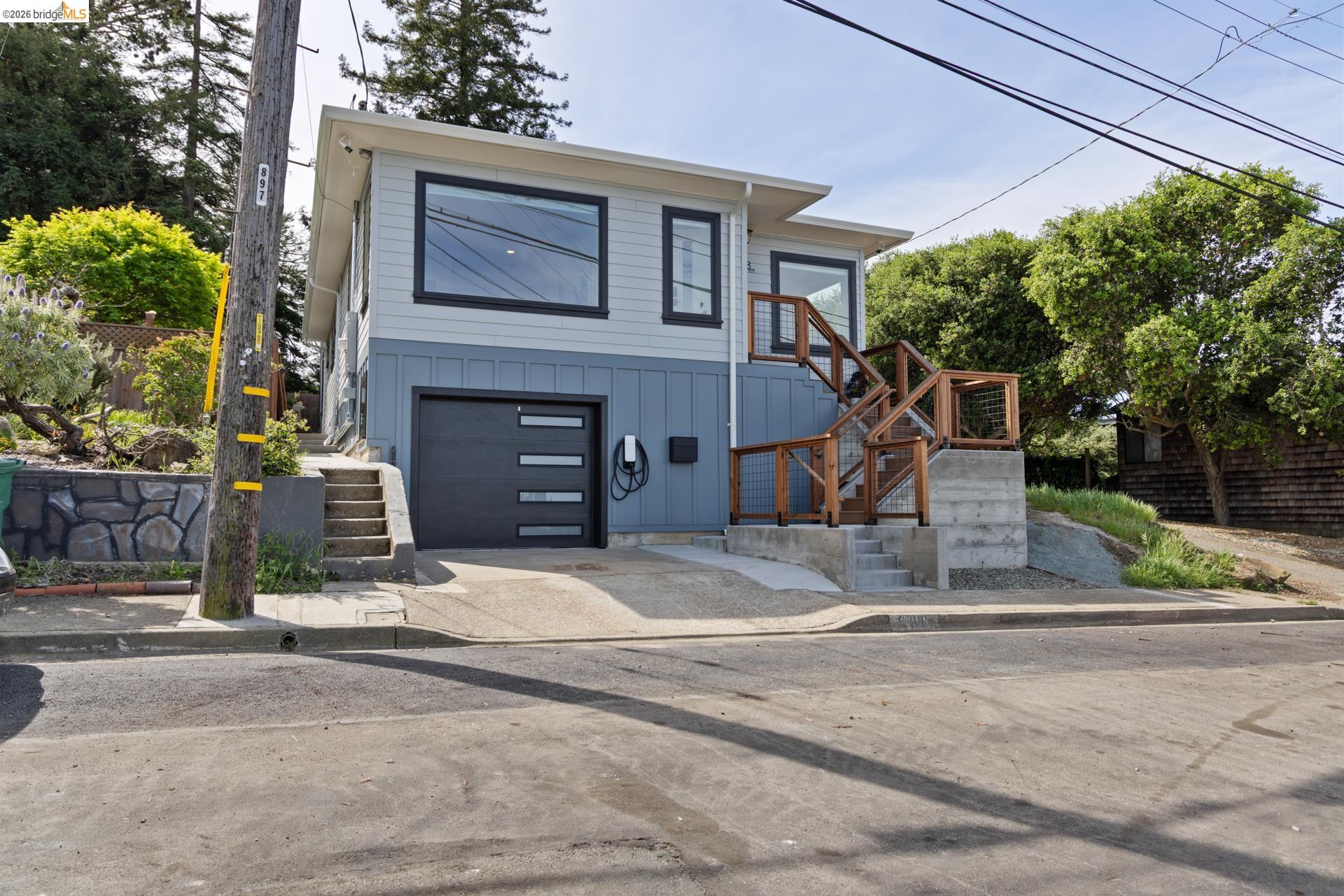 Front Image Thumbnail for EB41129226