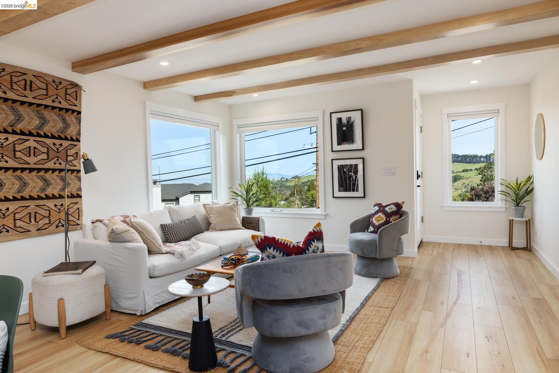 Detail Gallery Image 3 of 57 For 6808 Del Monte Ave, Richmond,  CA 94805 - 4 Beds | 2 Baths