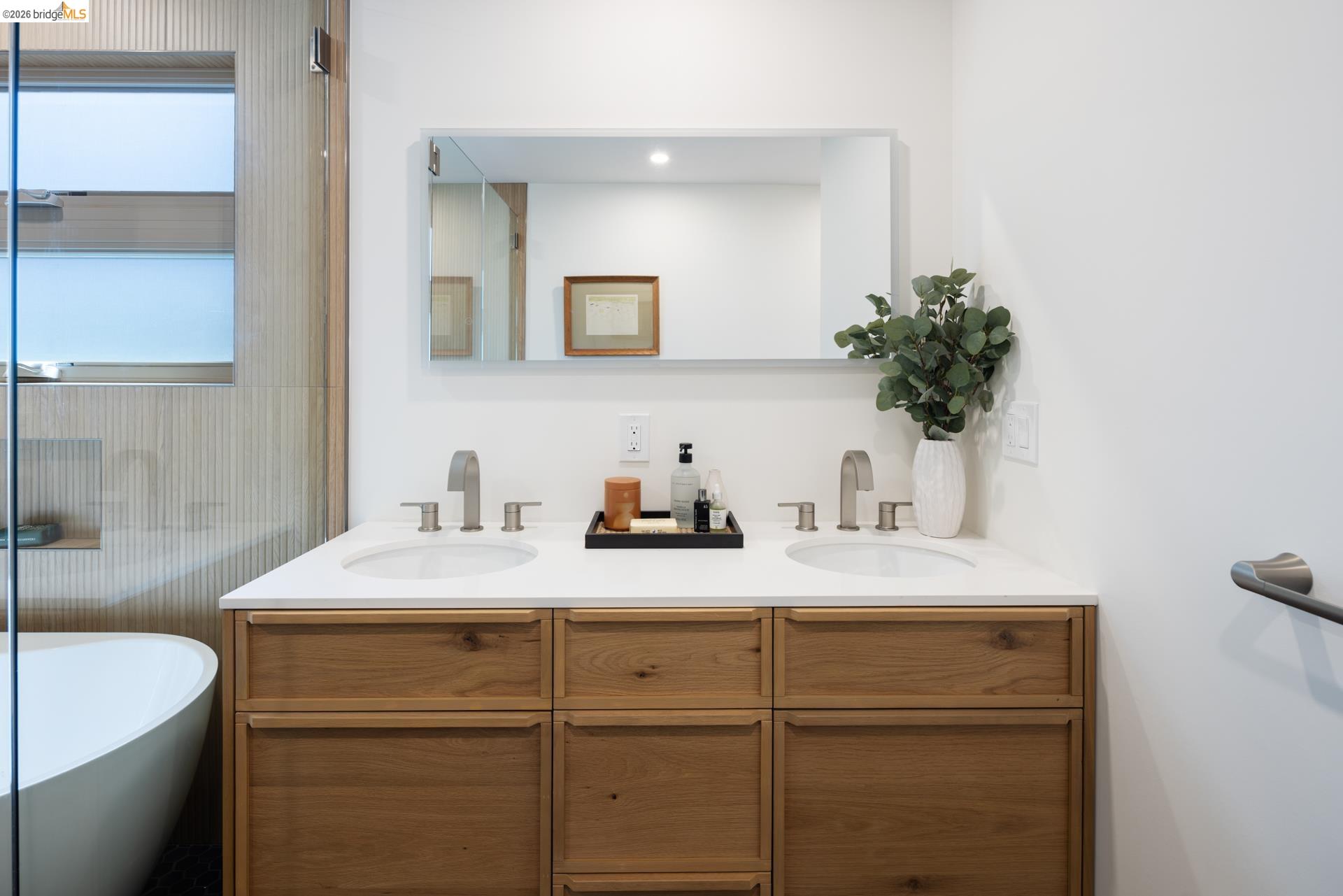 Detail Gallery Image 25 of 57 For 6808 Del Monte Ave, Richmond,  CA 94805 - 4 Beds | 2 Baths