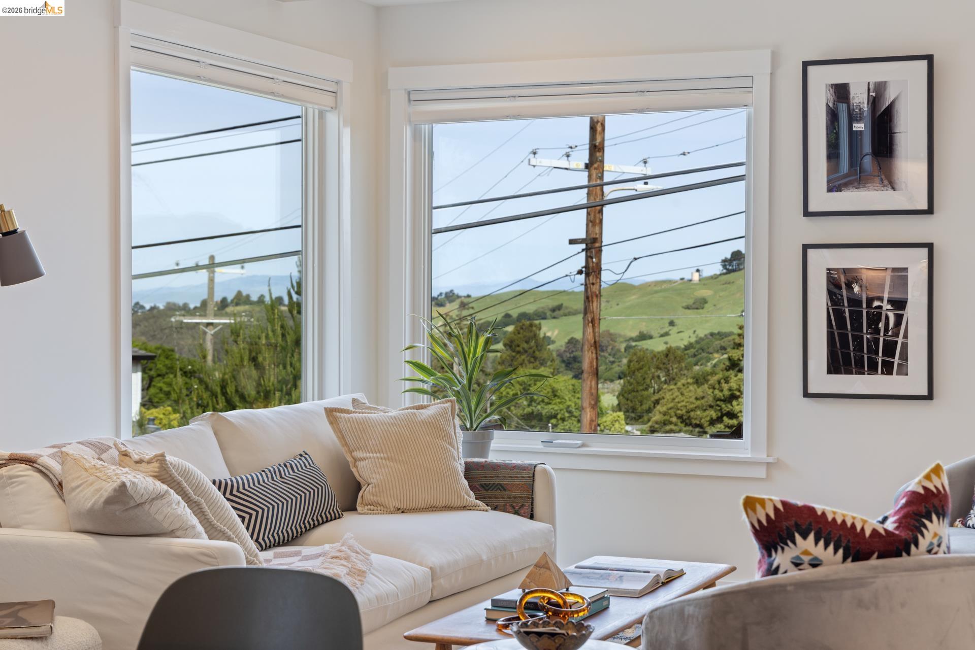 Detail Gallery Image 5 of 57 For 6808 Del Monte Ave, Richmond,  CA 94805 - 4 Beds | 2 Baths