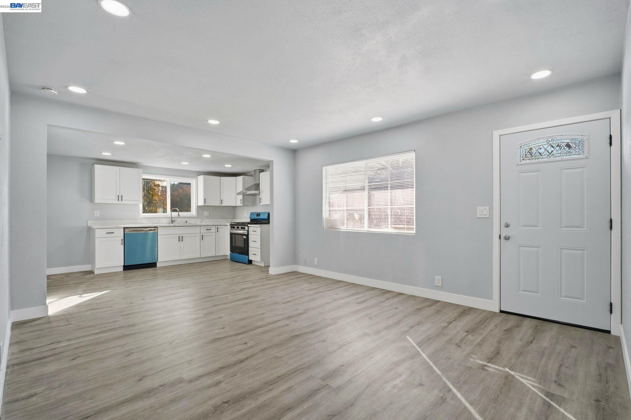 Detail Gallery Image 6 of 32 For 38016 Vallejo St, Fremont,  CA 94536 - 3 Beds | 2 Baths