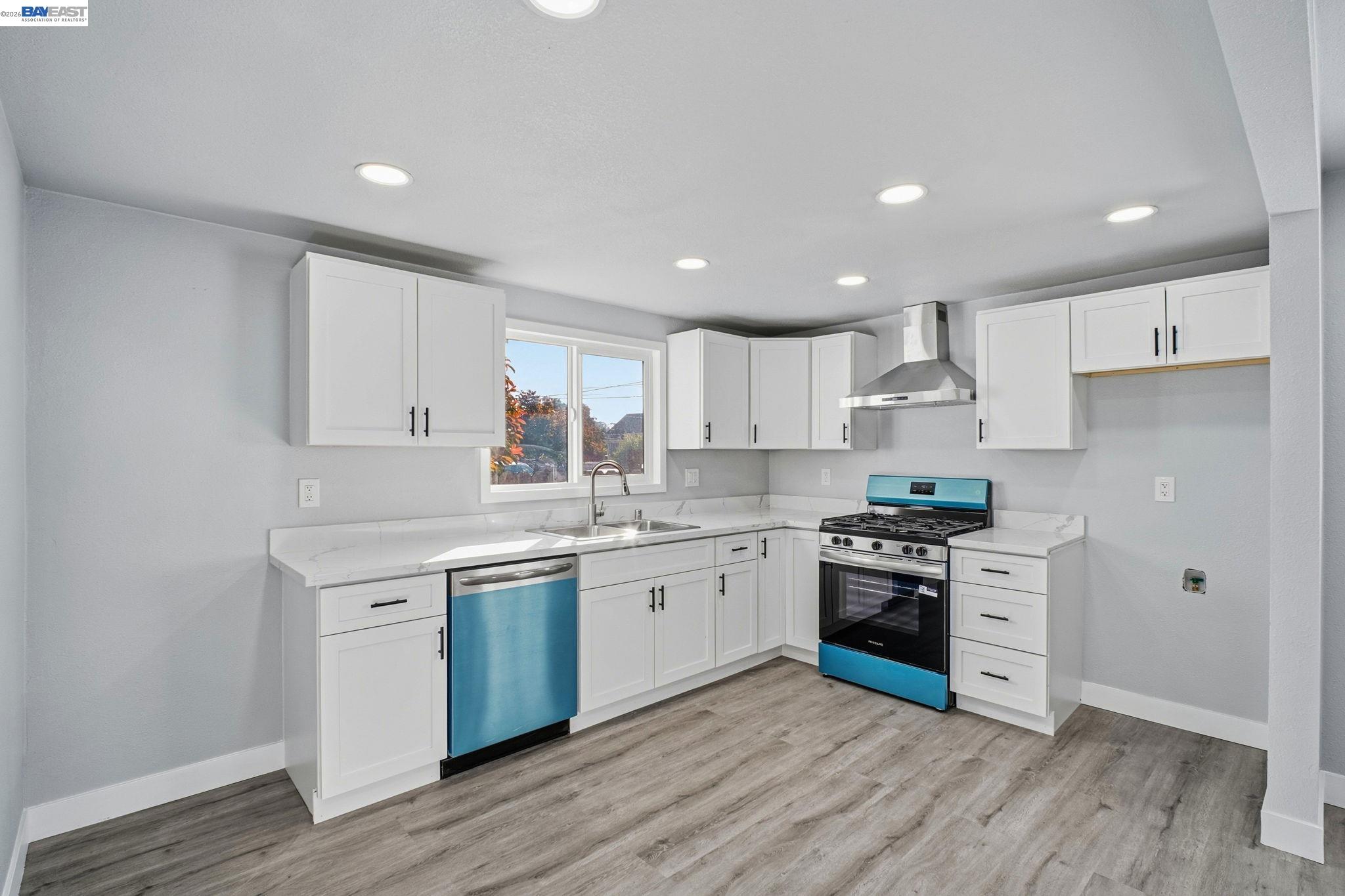 Detail Gallery Image 9 of 32 For 38016 Vallejo St, Fremont,  CA 94536 - 3 Beds | 2 Baths