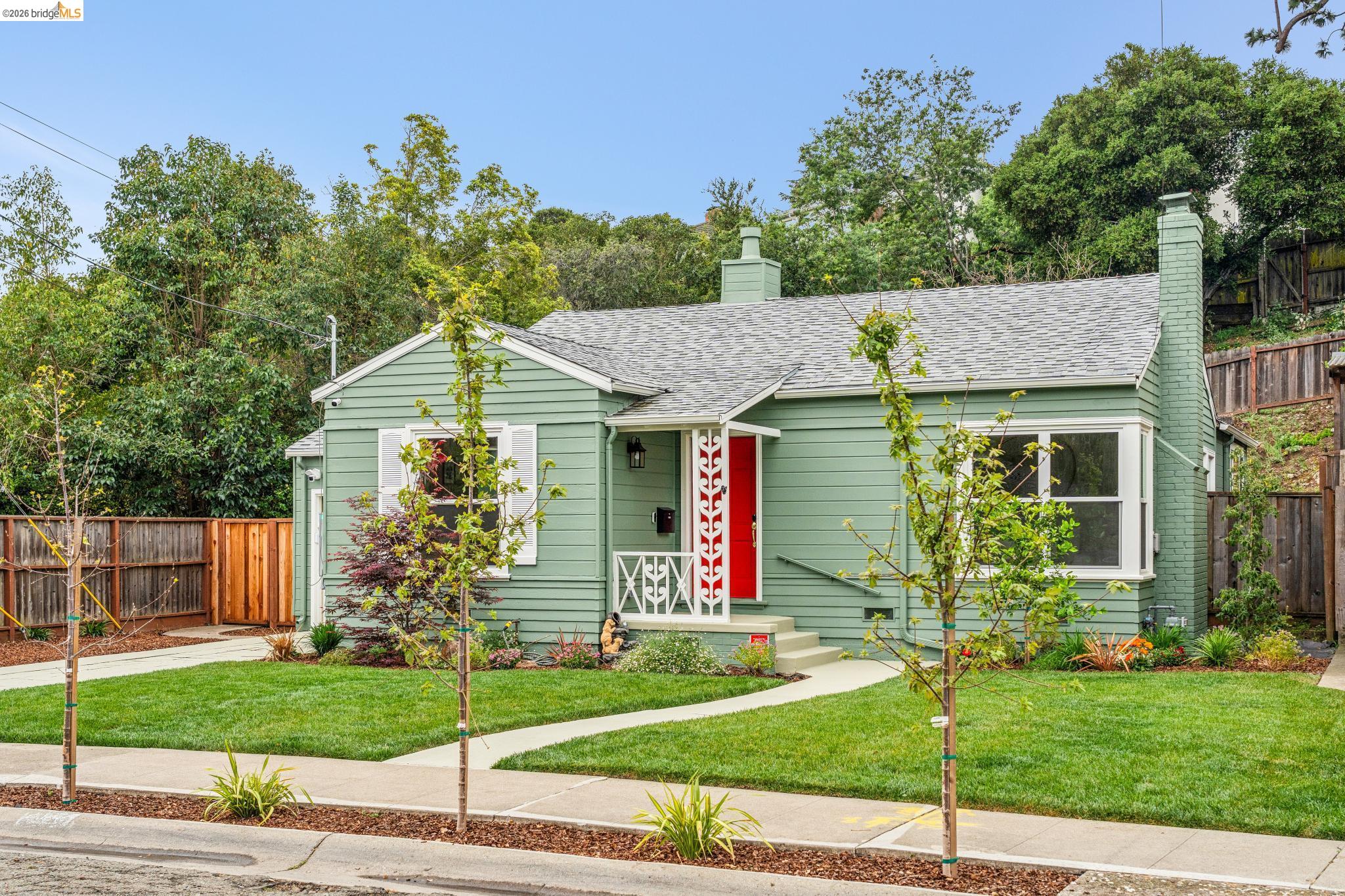 3056 Roxbury Avenue, Oakland, CA, 94605