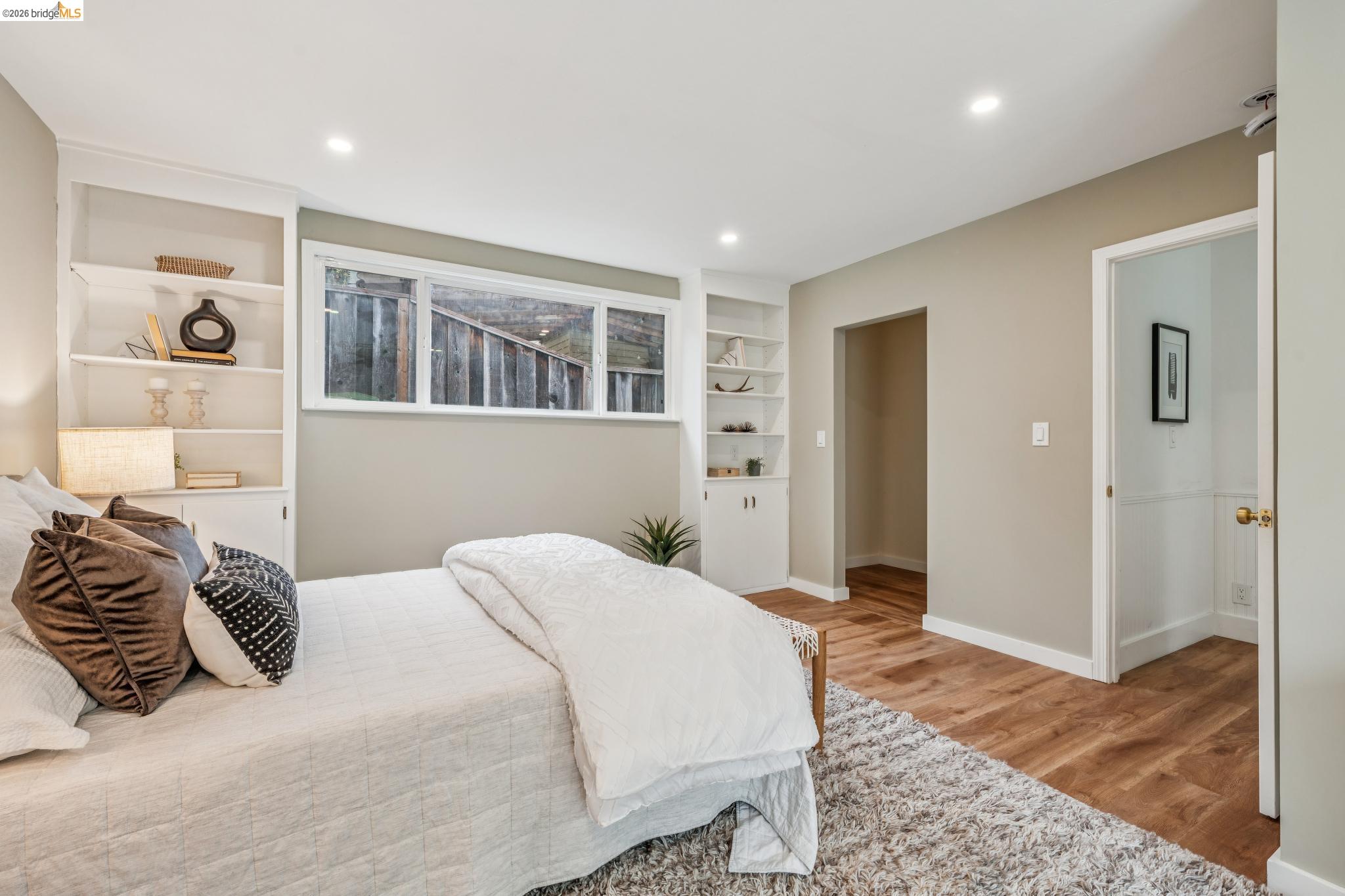 Detail Gallery Image 15 of 32 For 3056 Roxbury Avenue, Oakland,  CA 94605 - 4 Beds | 2/1 Baths