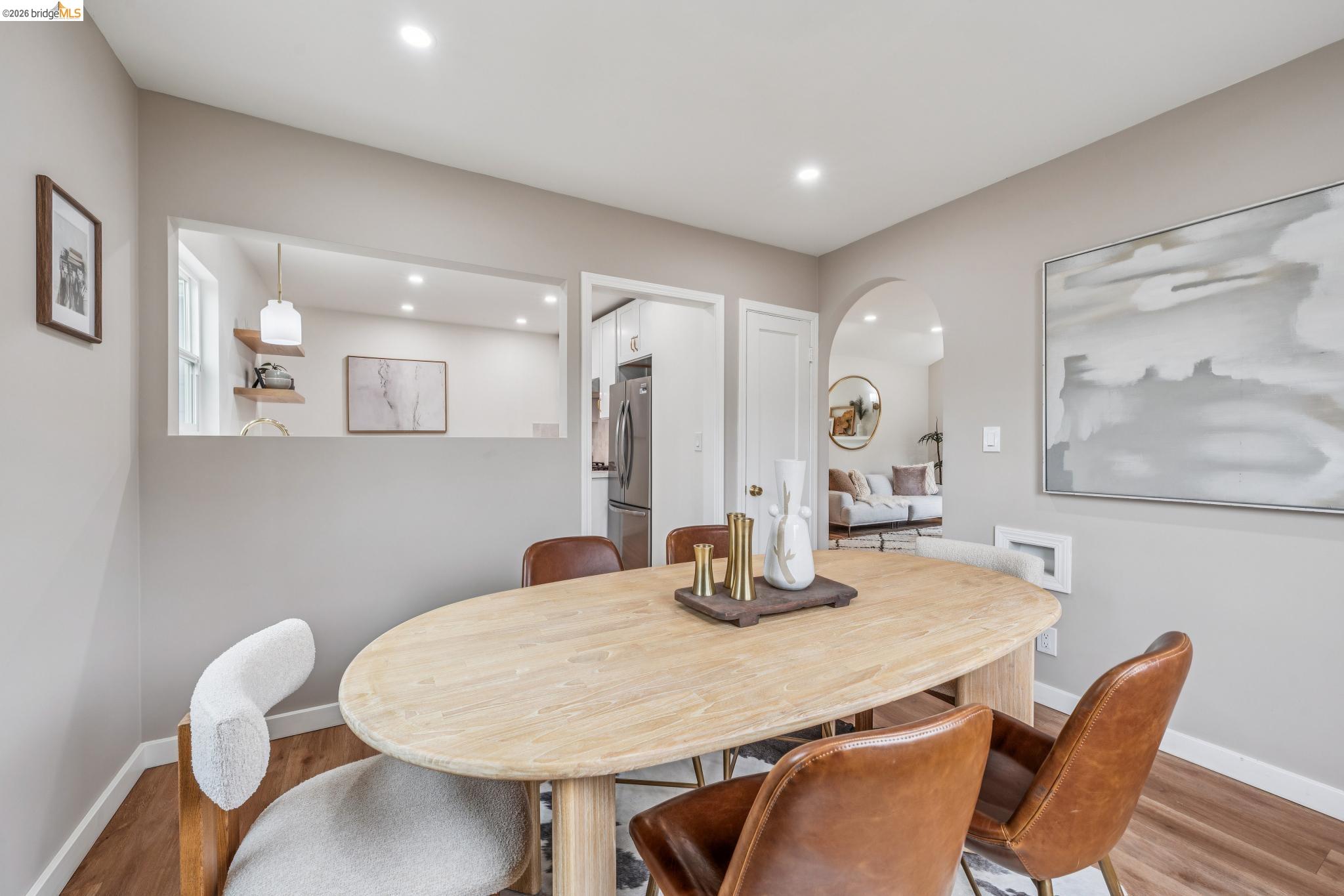 Detail Gallery Image 7 of 32 For 3056 Roxbury Avenue, Oakland,  CA 94605 - 4 Beds | 2/1 Baths