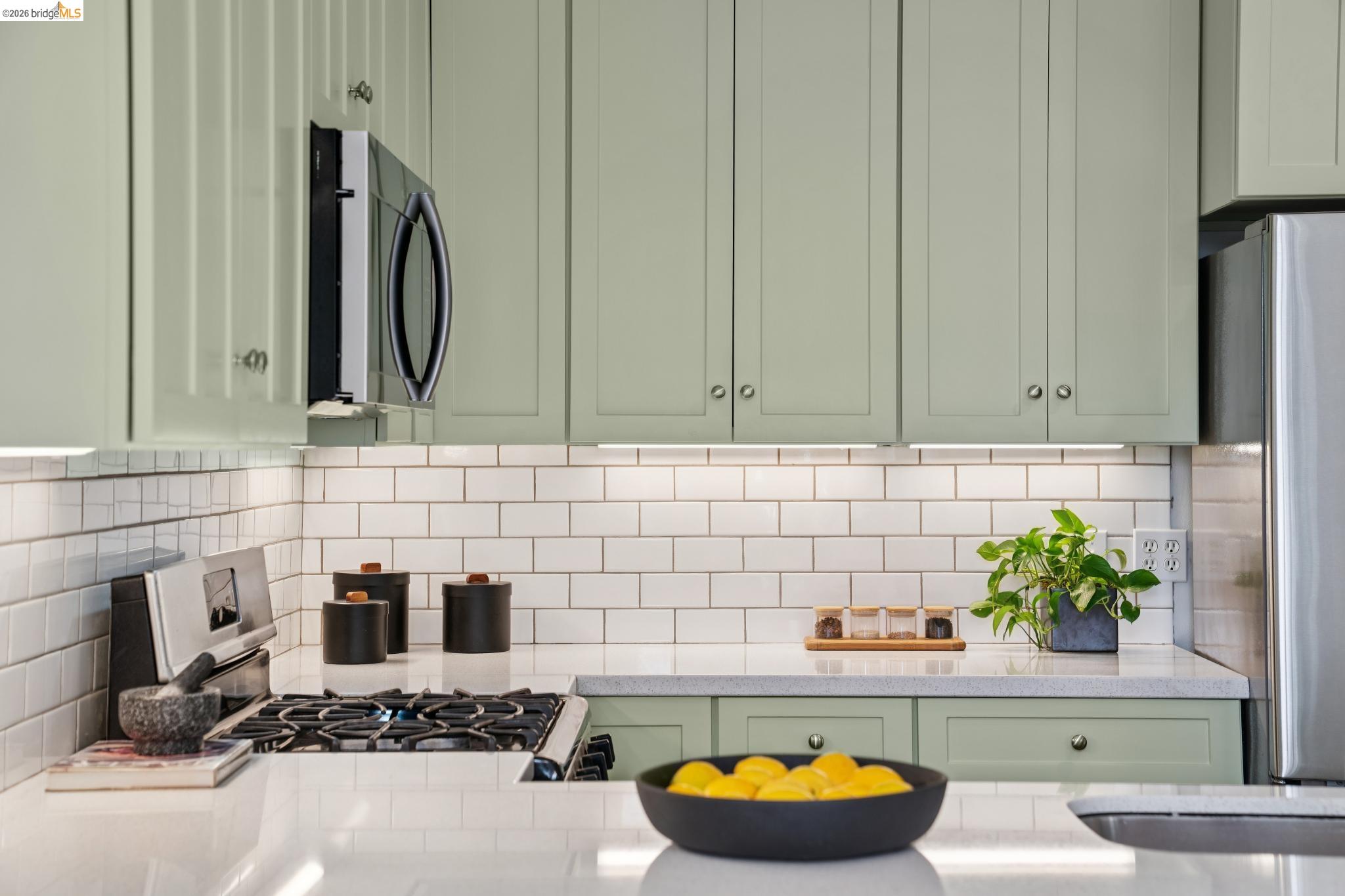 Detail Gallery Image 16 of 42 For 480 42nd St #E,  Oakland,  CA 94609 - 3 Beds | 1/1 Baths