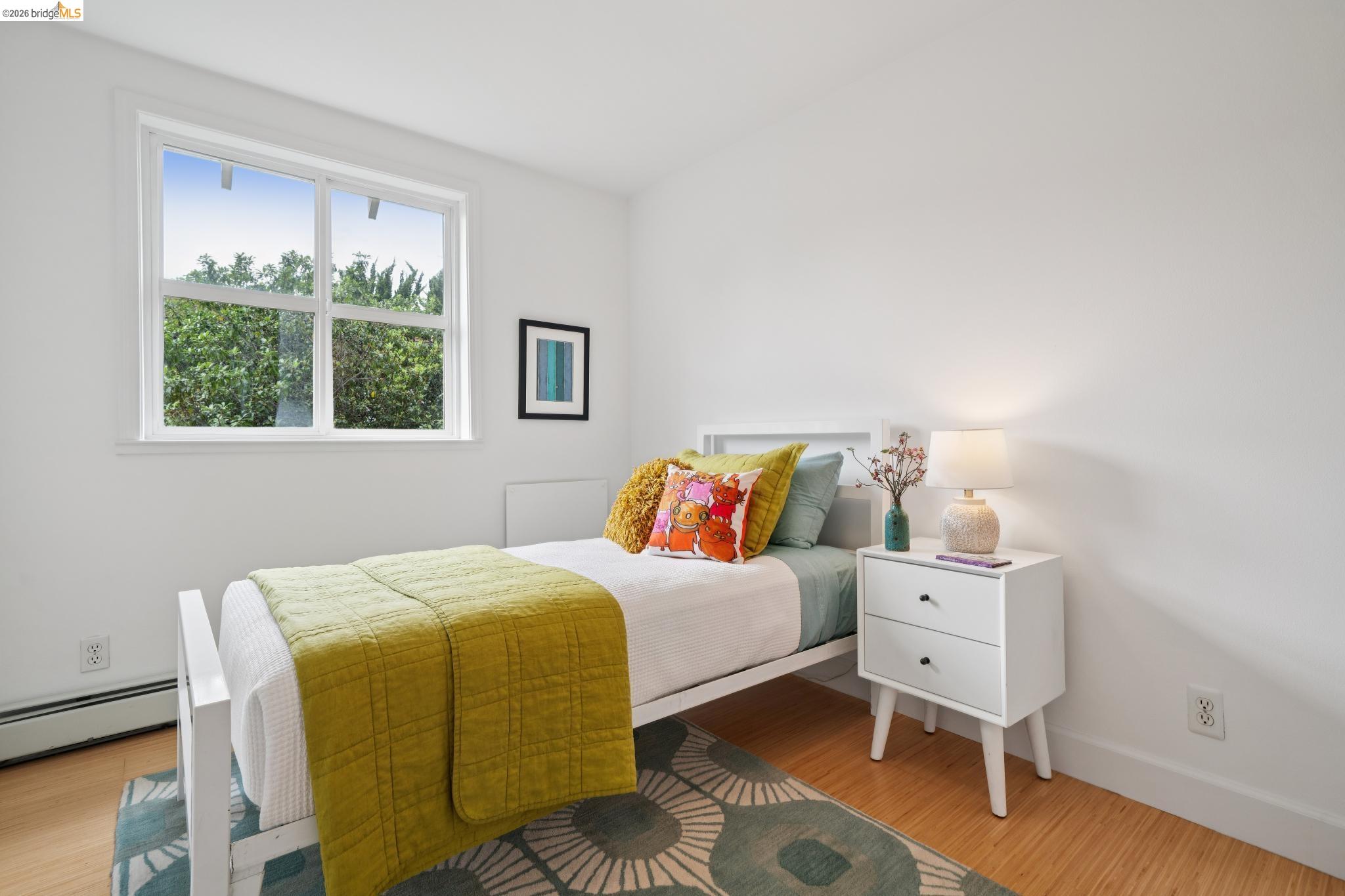 Detail Gallery Image 27 of 42 For 480 42nd St #E,  Oakland,  CA 94609 - 3 Beds | 1/1 Baths