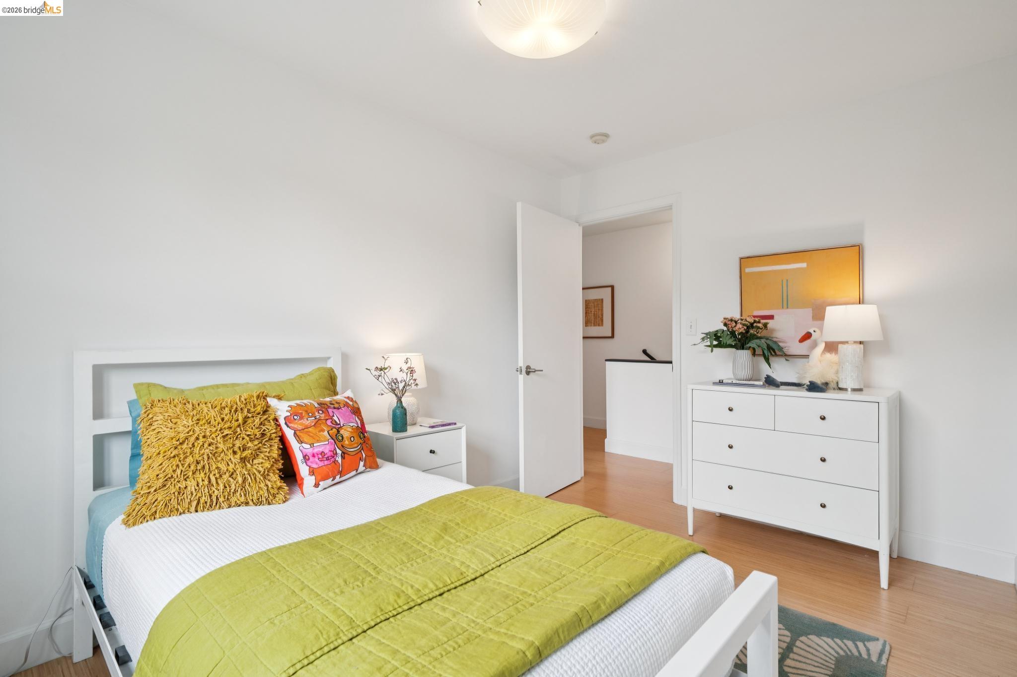 Detail Gallery Image 28 of 42 For 480 42nd St #E,  Oakland,  CA 94609 - 3 Beds | 1/1 Baths