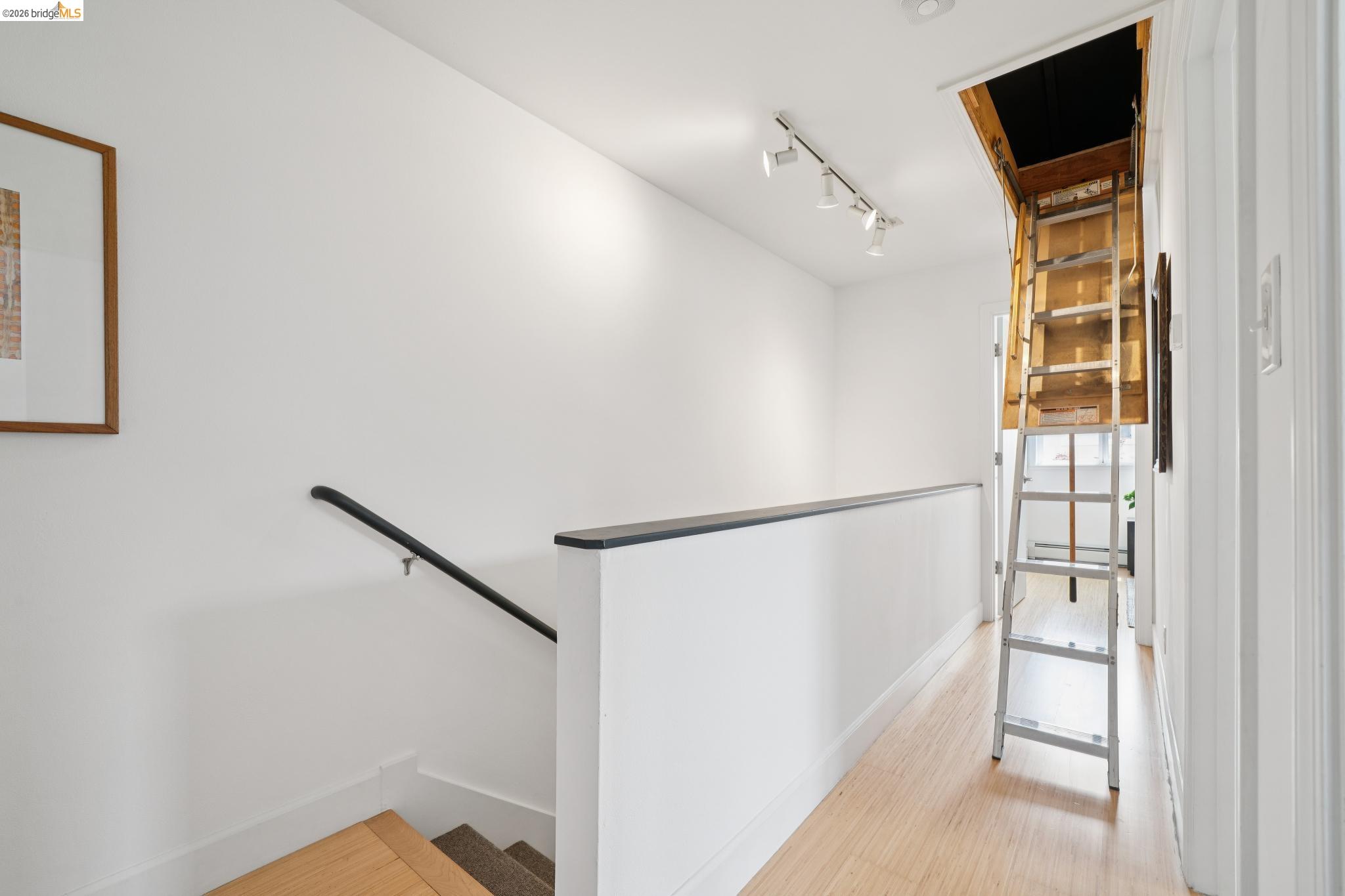 Detail Gallery Image 33 of 42 For 480 42nd St #E,  Oakland,  CA 94609 - 3 Beds | 1/1 Baths