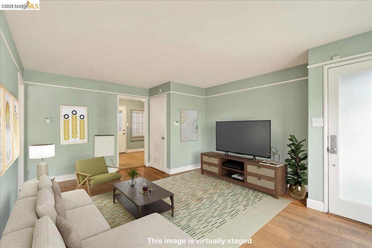 Photo #9: 41129232 Listing: Photo #9