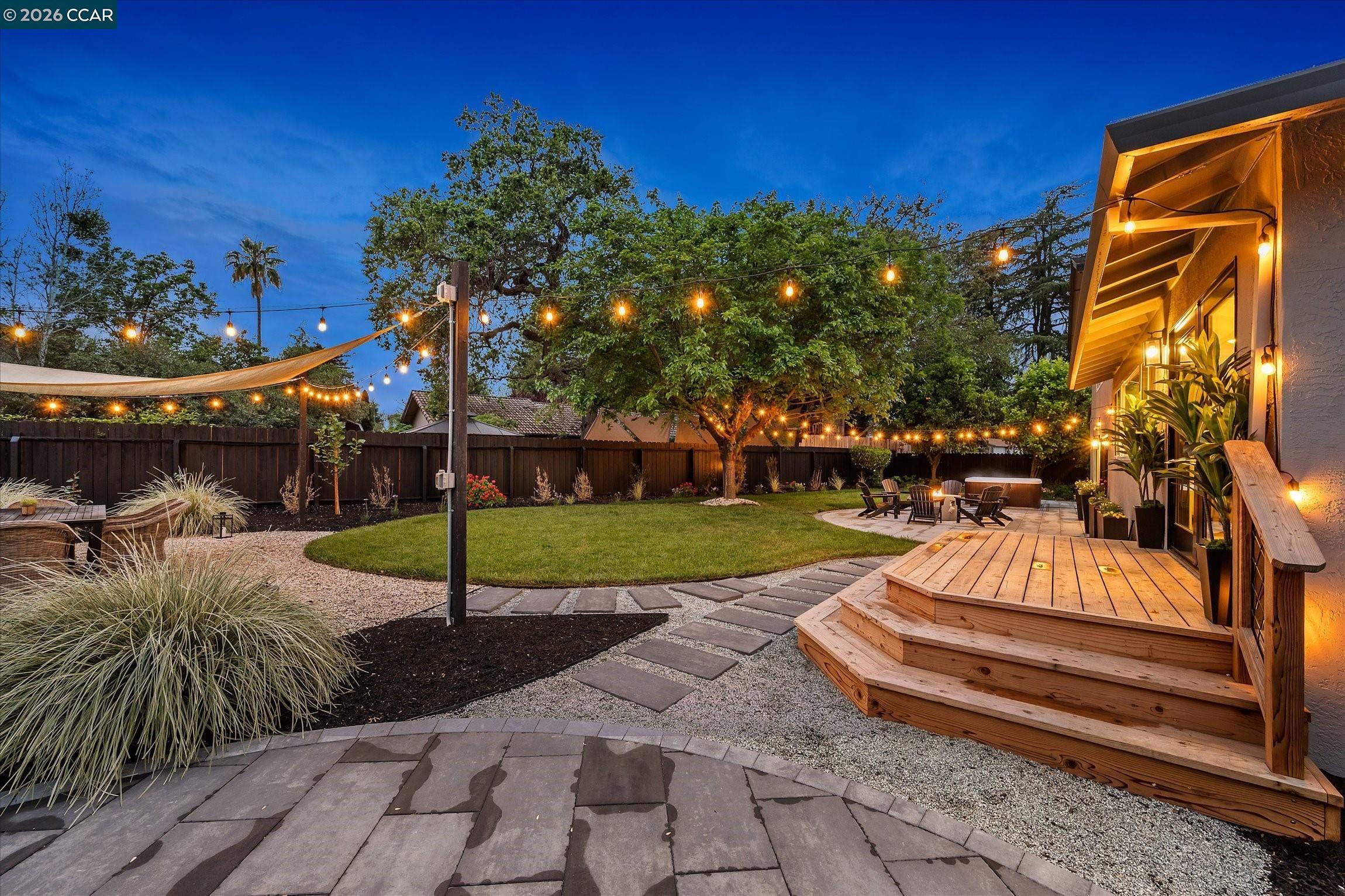 Detail Gallery Image 4 of 48 For 1033 Woodstock Ct, Walnut Creek,  CA 94598 - 4 Beds | 3 Baths