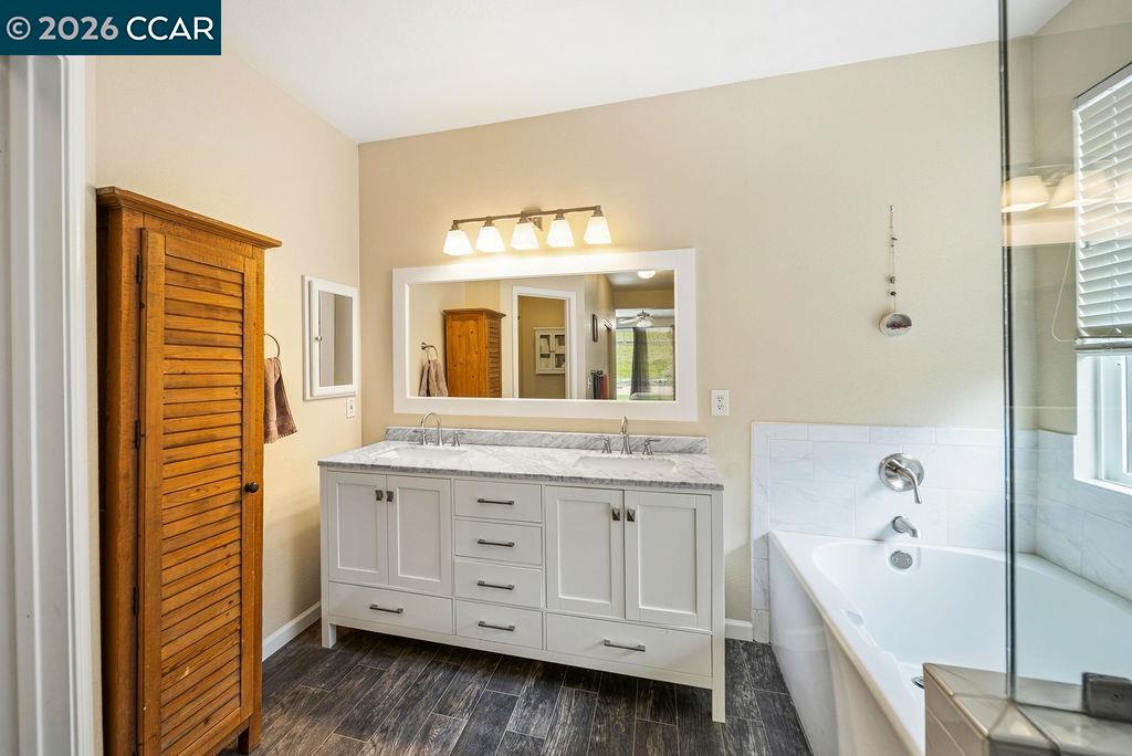 Detail Gallery Image 21 of 52 For 1065 Dawnview Ct, Pittsburg,  CA 94565 - 6 Beds | 2/1 Baths