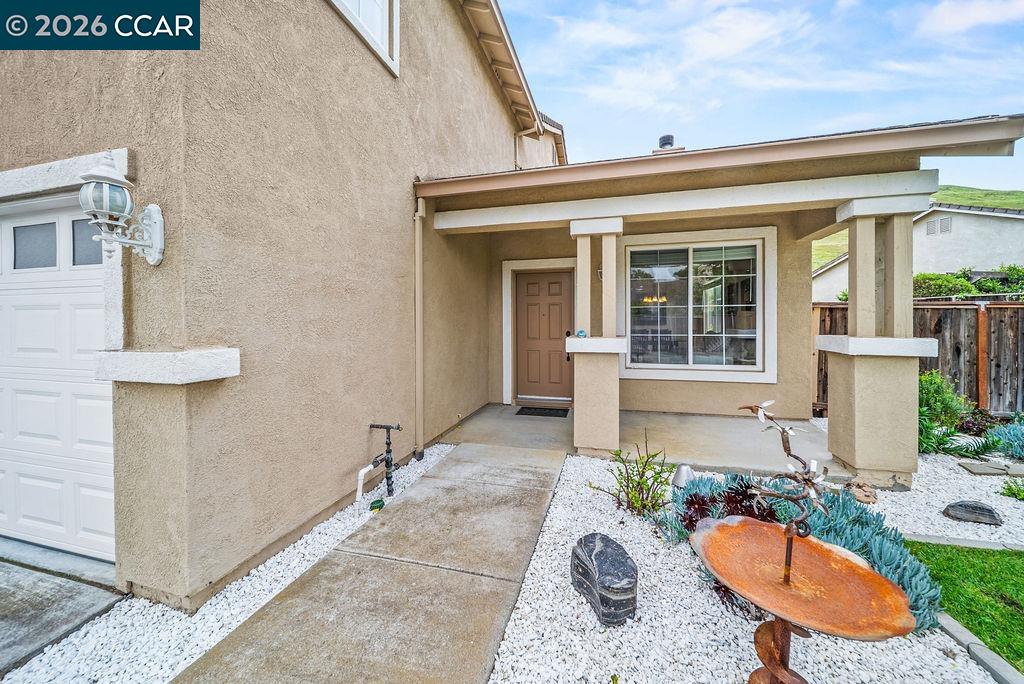 Detail Gallery Image 4 of 52 For 1065 Dawnview Ct, Pittsburg,  CA 94565 - 6 Beds | 2/1 Baths