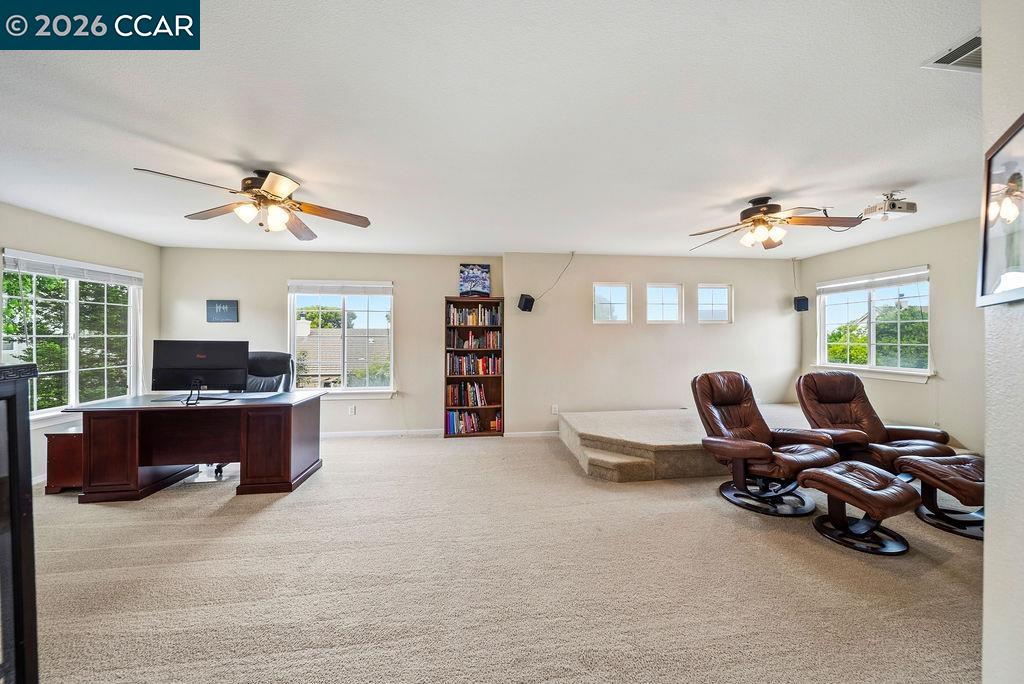 Detail Gallery Image 31 of 52 For 1065 Dawnview Ct, Pittsburg,  CA 94565 - 6 Beds | 2/1 Baths