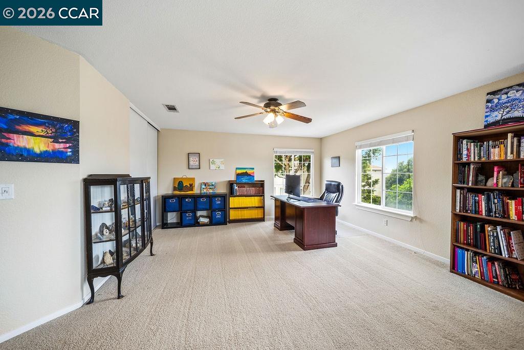 Detail Gallery Image 32 of 52 For 1065 Dawnview Ct, Pittsburg,  CA 94565 - 6 Beds | 2/1 Baths